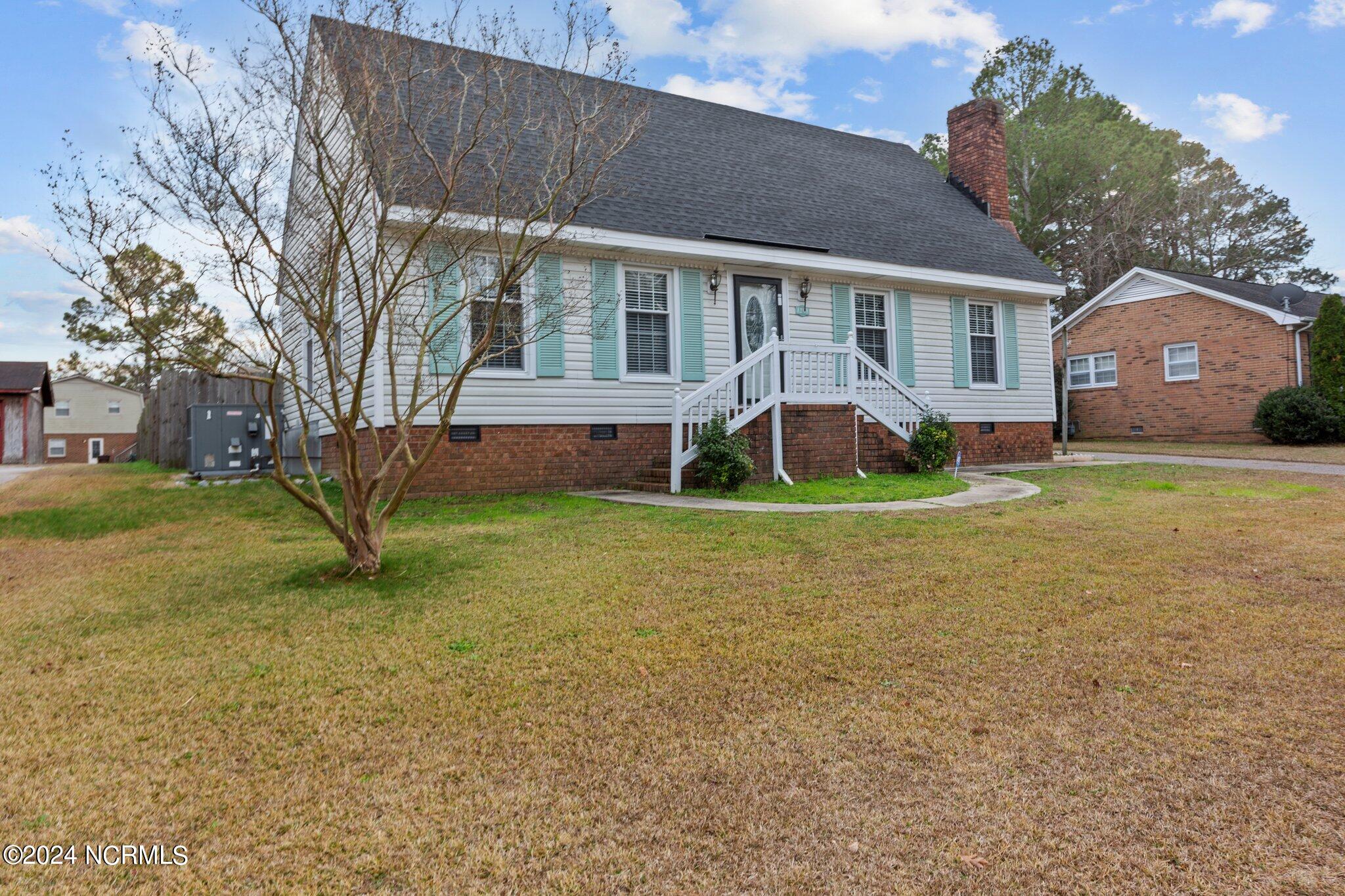 1209 W Howard Avenue