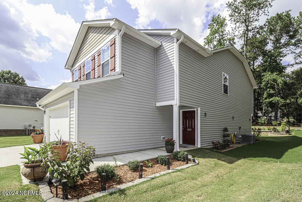 1800 Eastwood Lane