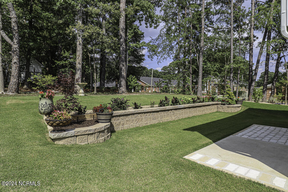 1800 Eastwood Lane