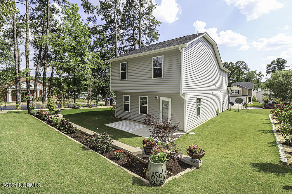 1800 Eastwood Lane
