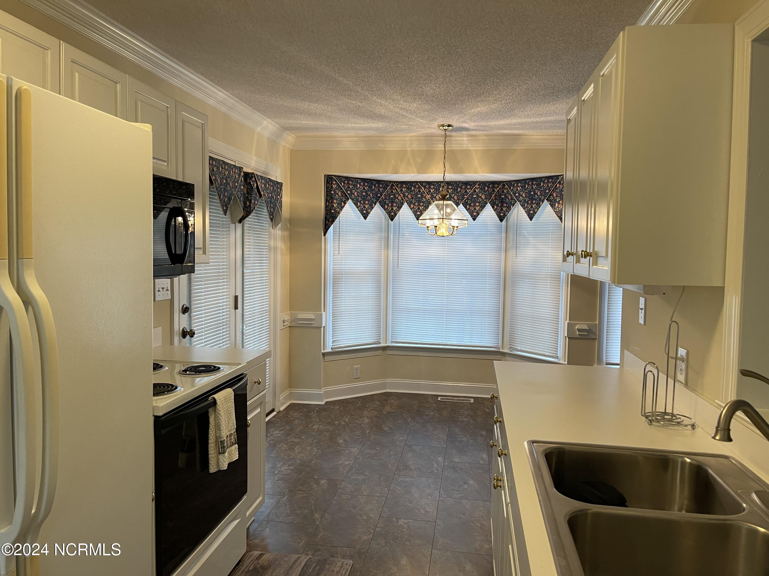 8767 Leigh Court