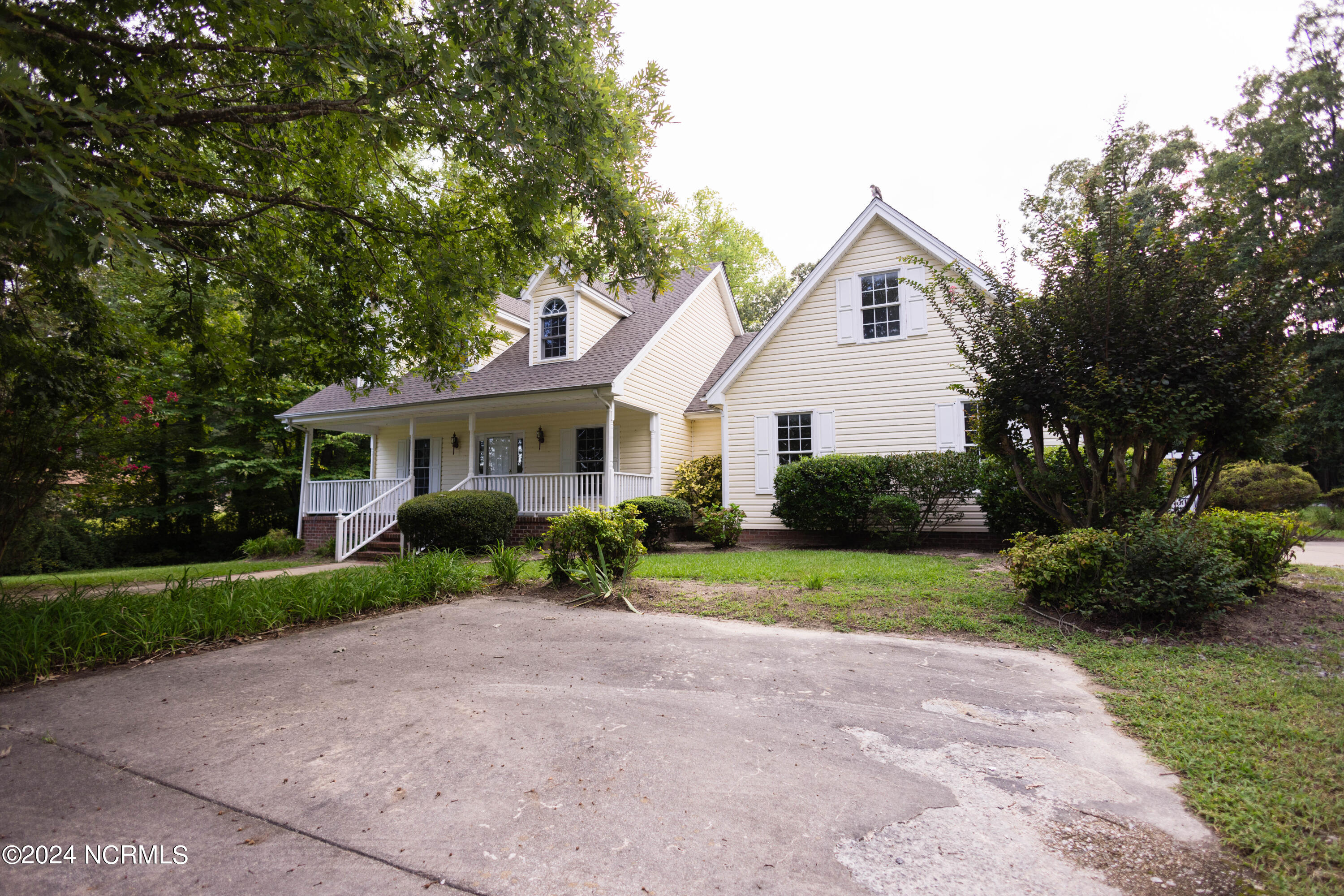 810 Stone Drive