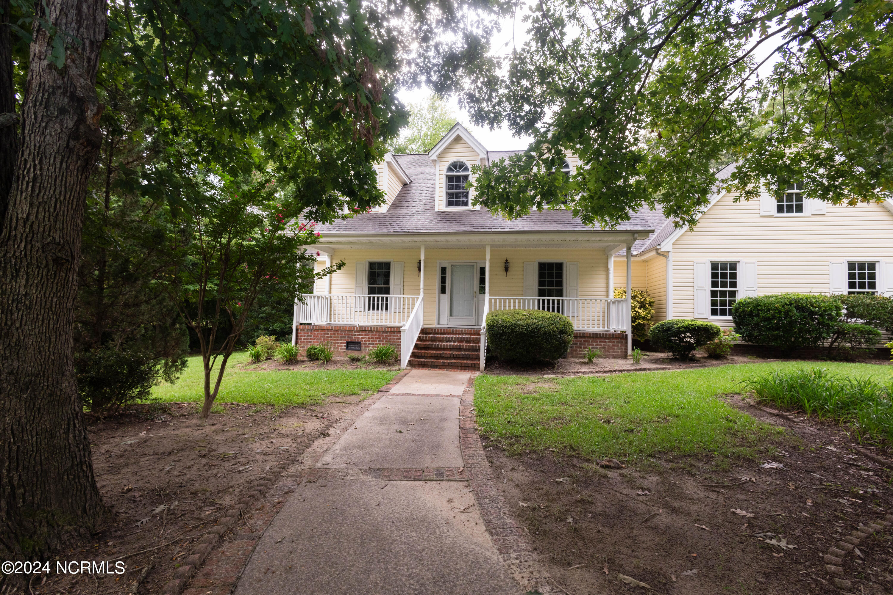 810 Stone Drive