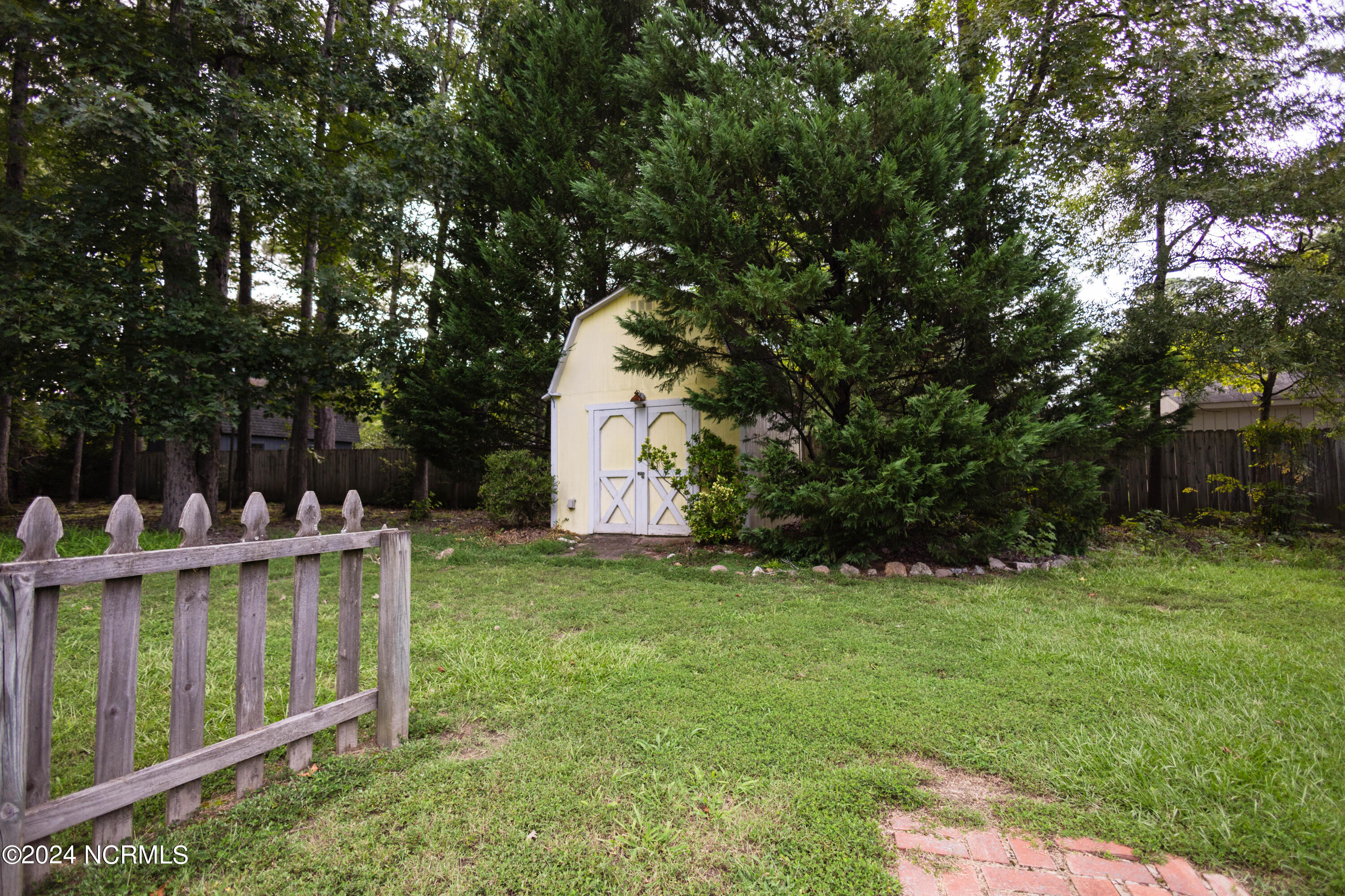 810 Stone Drive