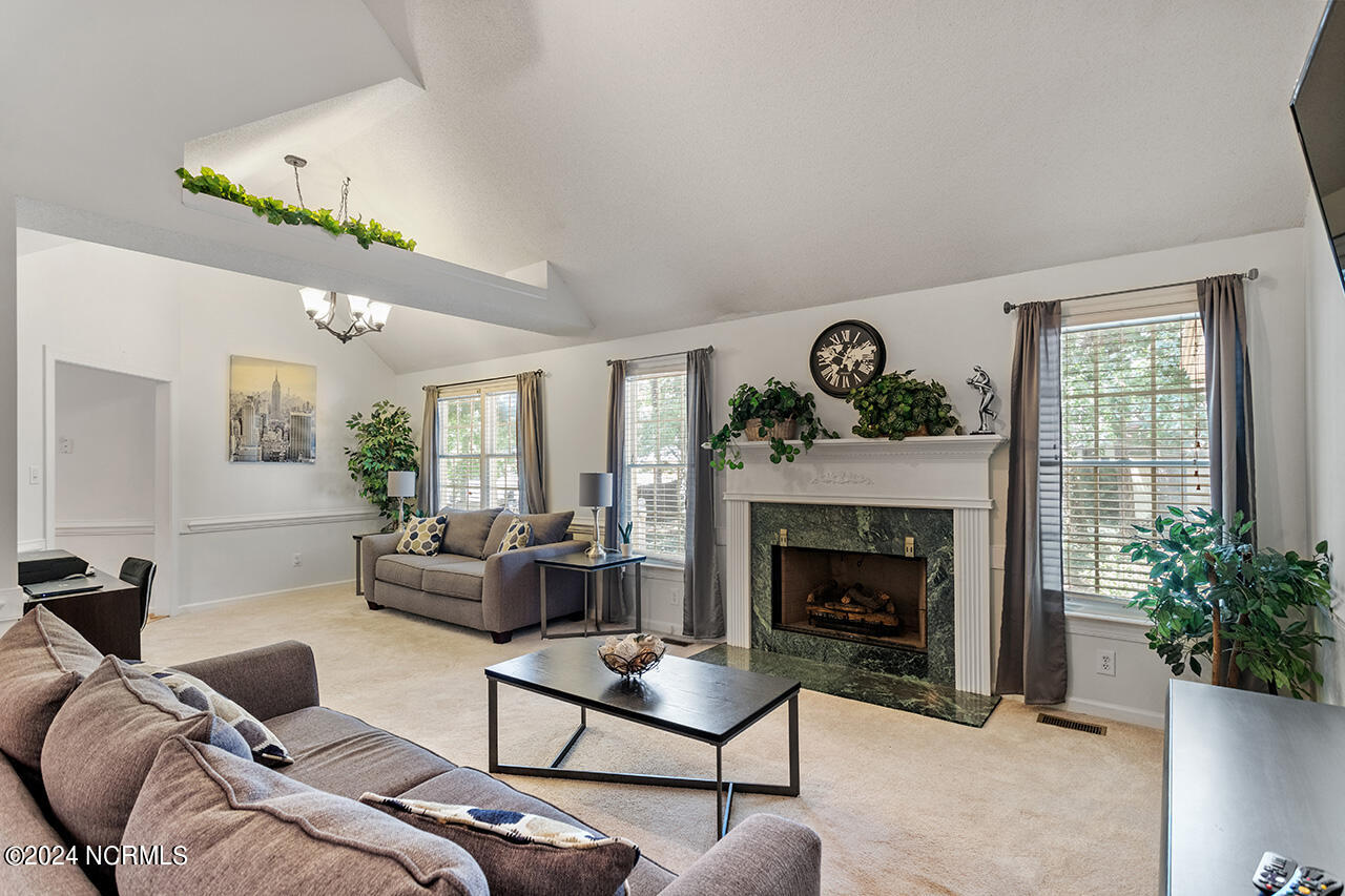1602 Deerwalk Drive