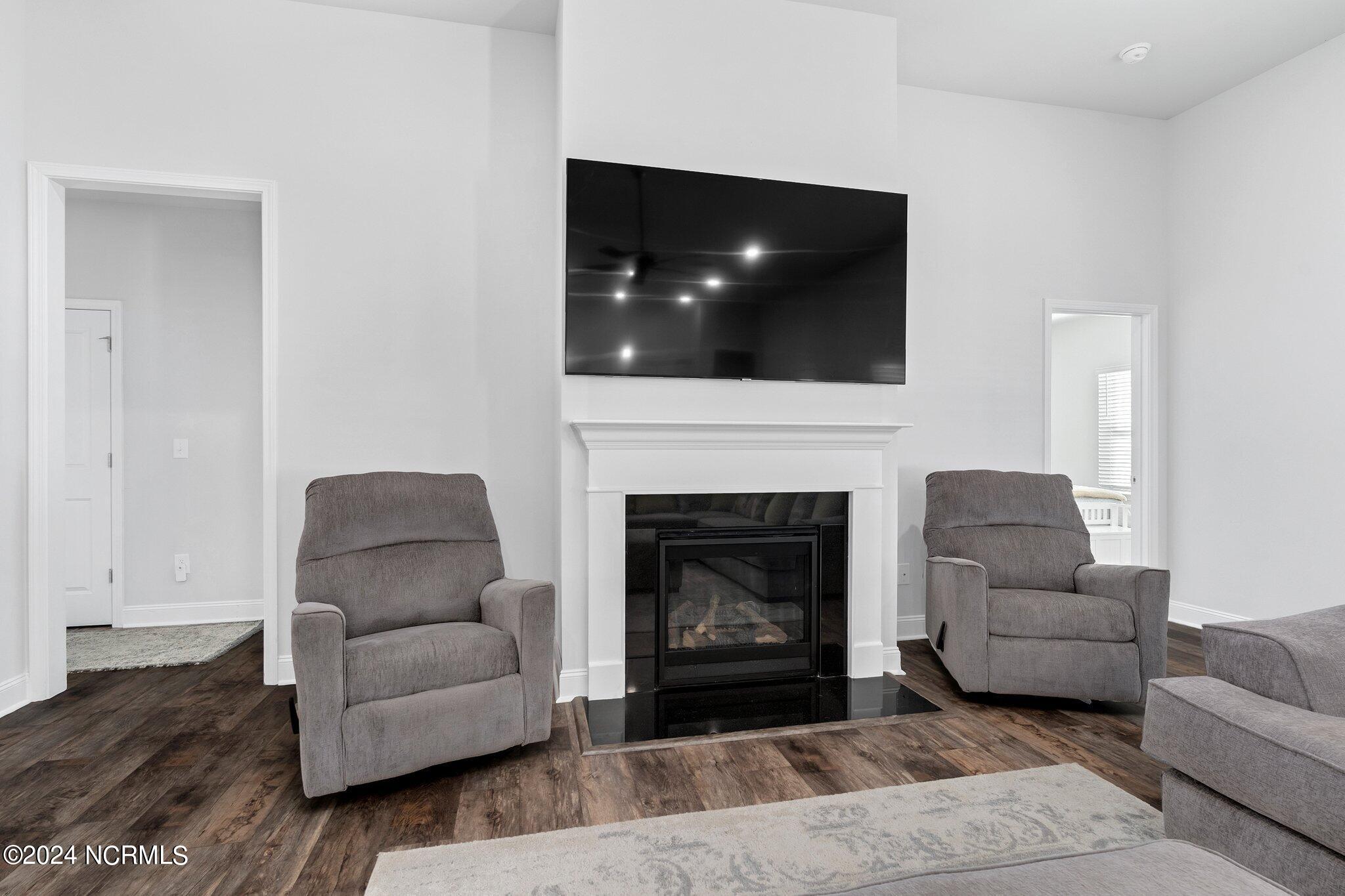 5065 Green Hawthorne Court