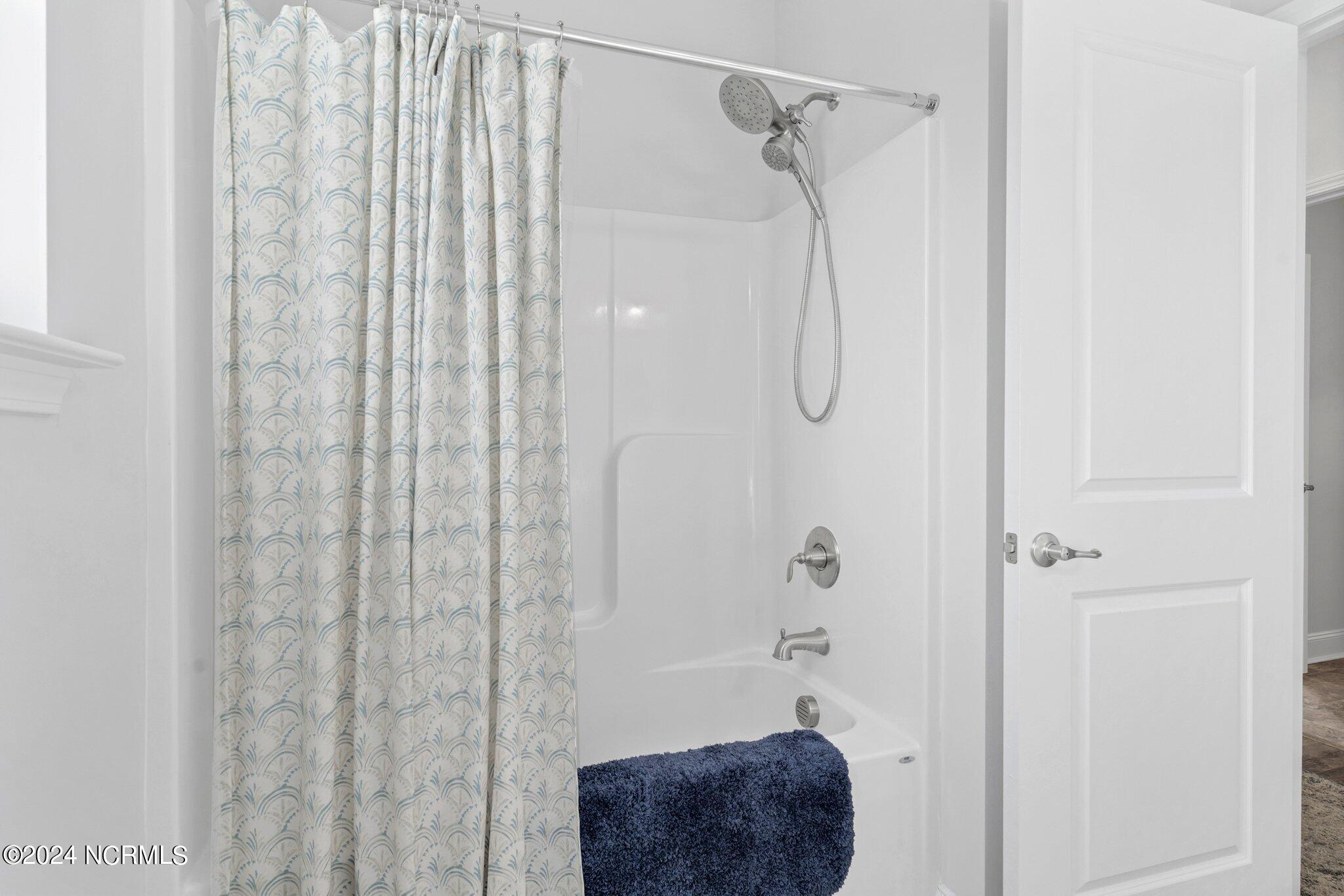 5065 Green Hawthorne Court