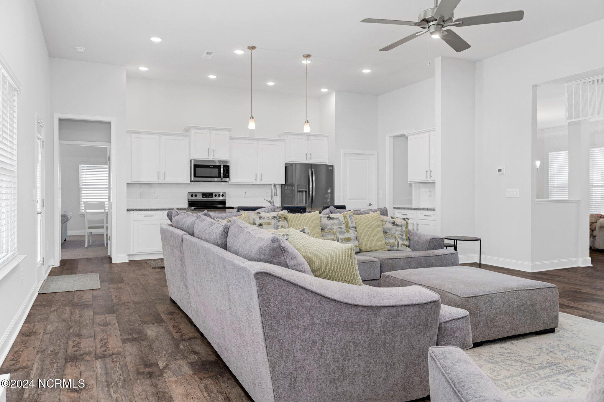 5065 Green Hawthorne Court