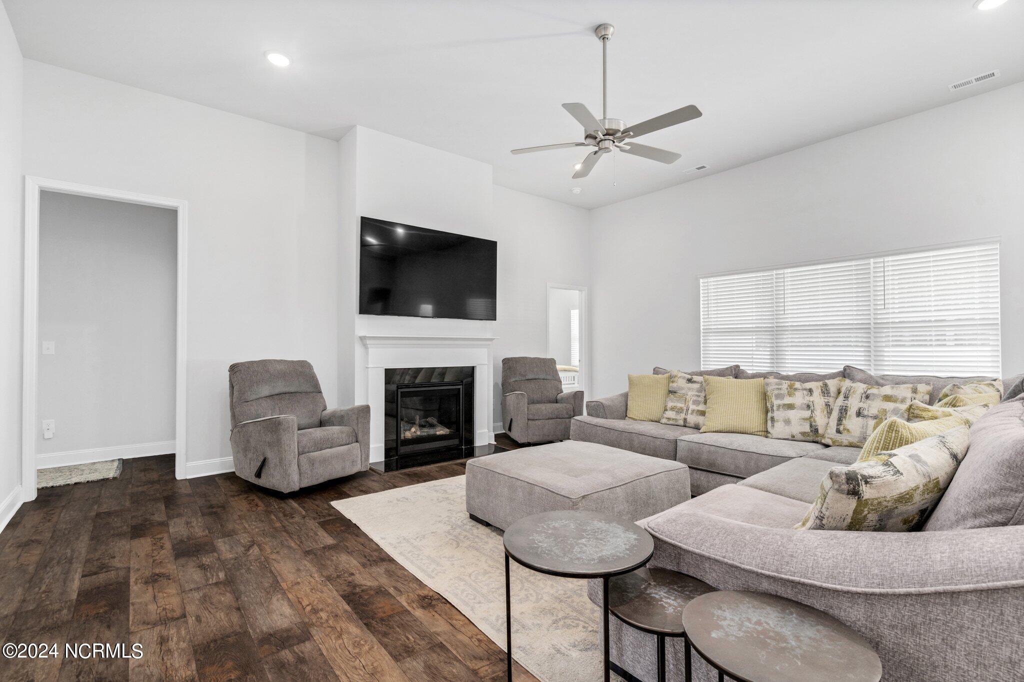 5065 Green Hawthorne Court