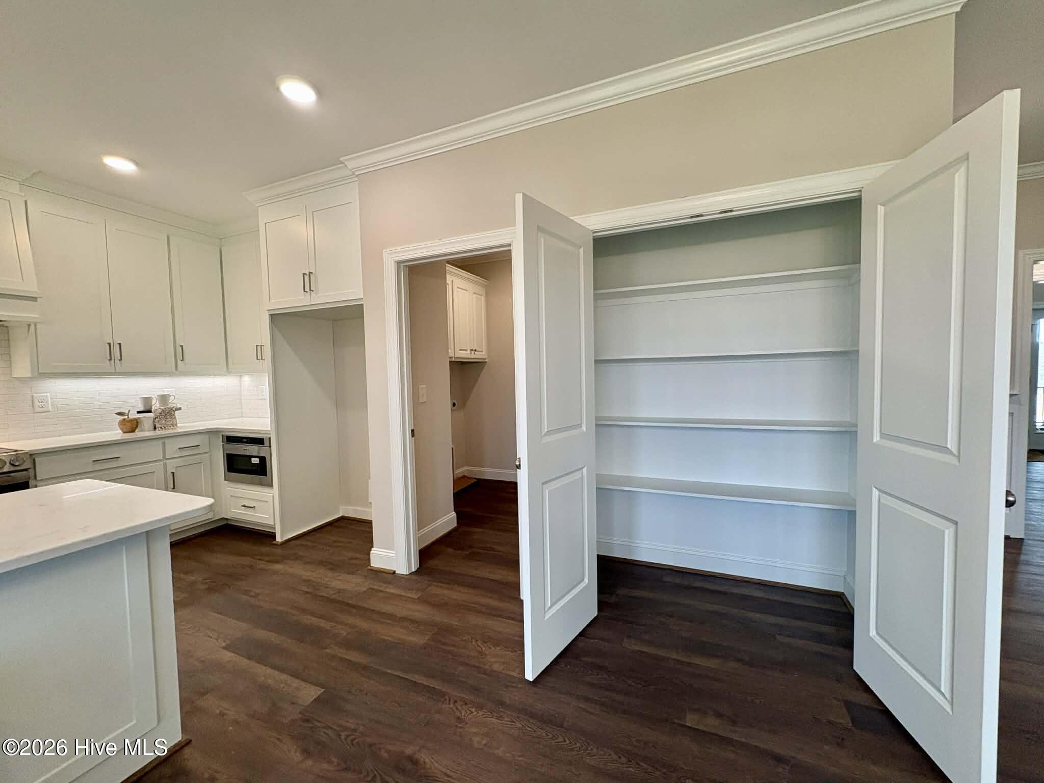 7491 Sweetwater Drive