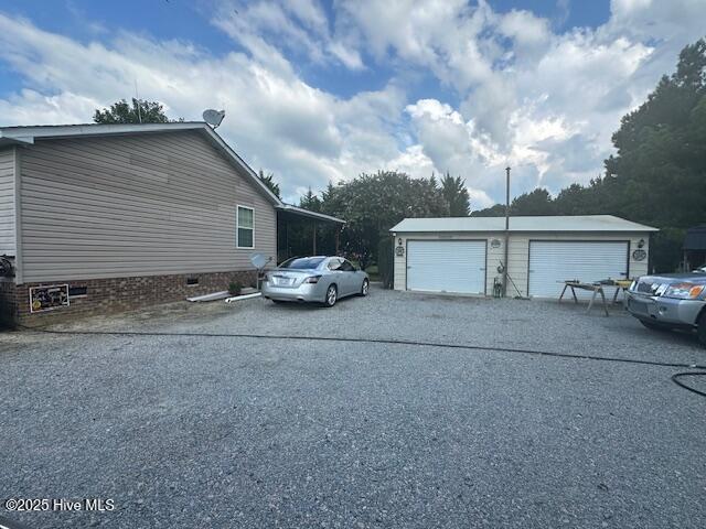 811 Low Ground Road