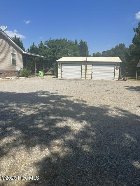811 Low Ground Road