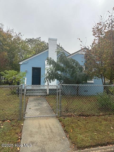 605 Dexter Street