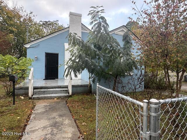 605 Dexter Street