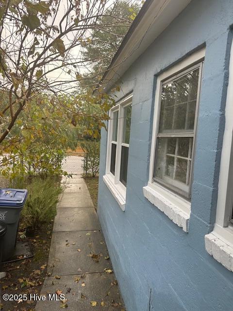 605 Dexter Street