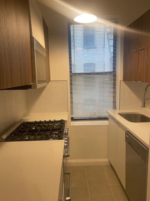 275 HARRISON AVE Unit: A6
