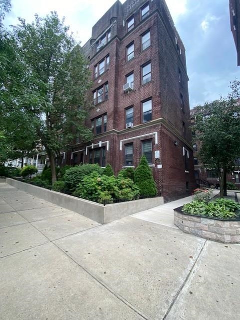275 HARRISON AVE Unit: A6