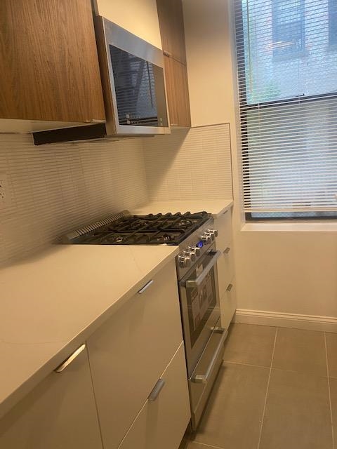 275 HARRISON AVE Unit: A6