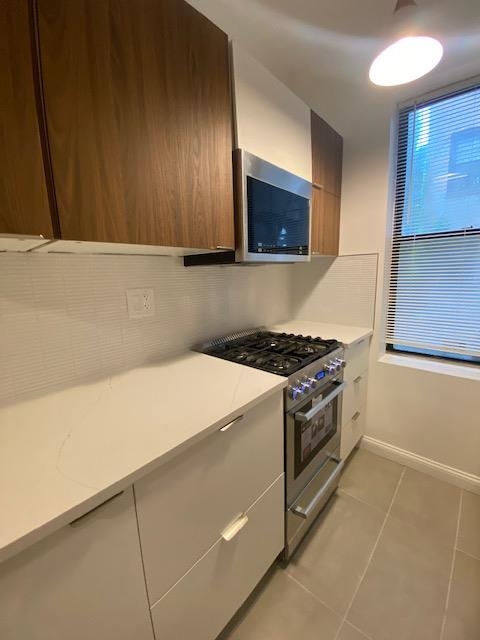 275 HARRISON AVE Unit: A6