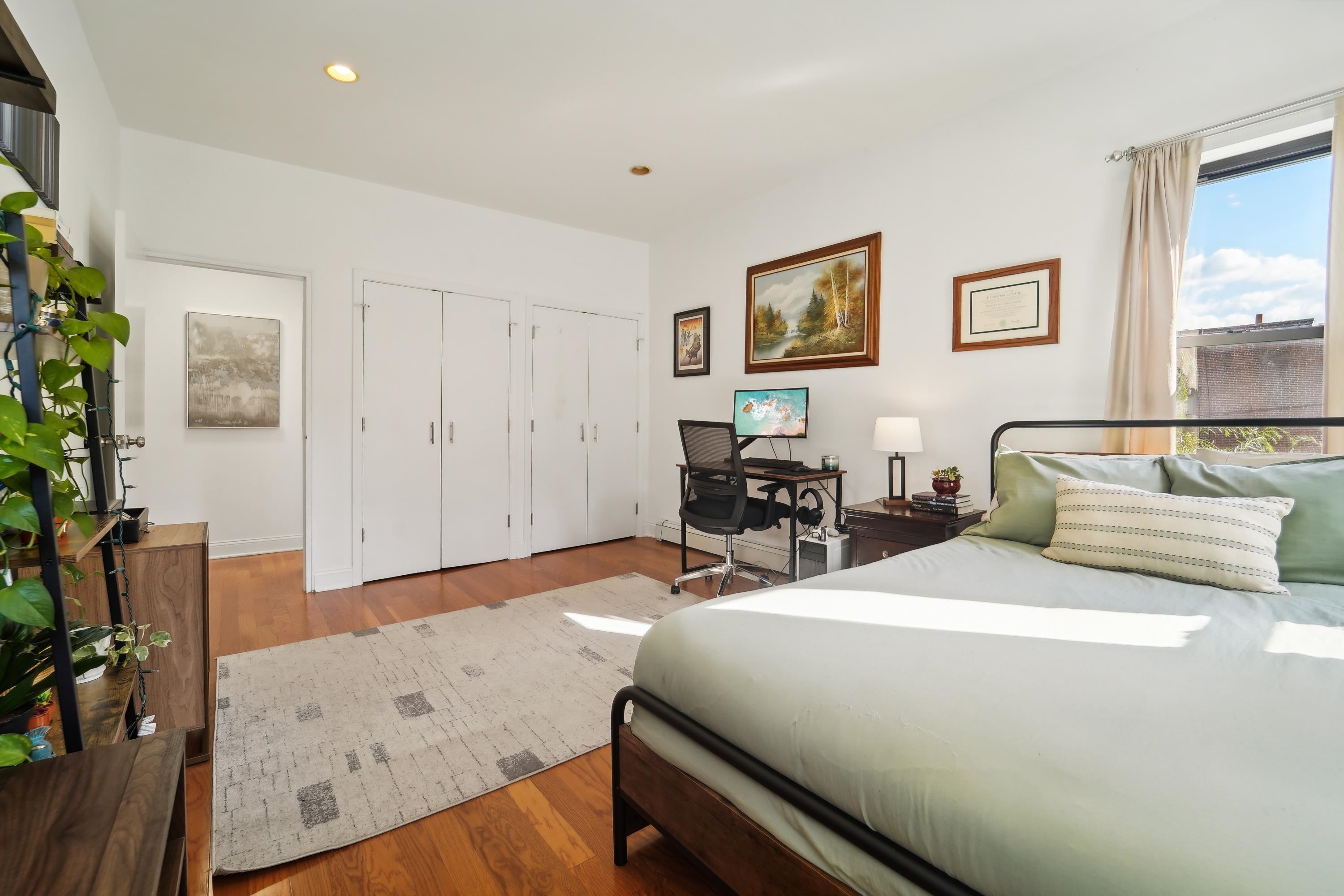 278 BARROW ST Unit: 4