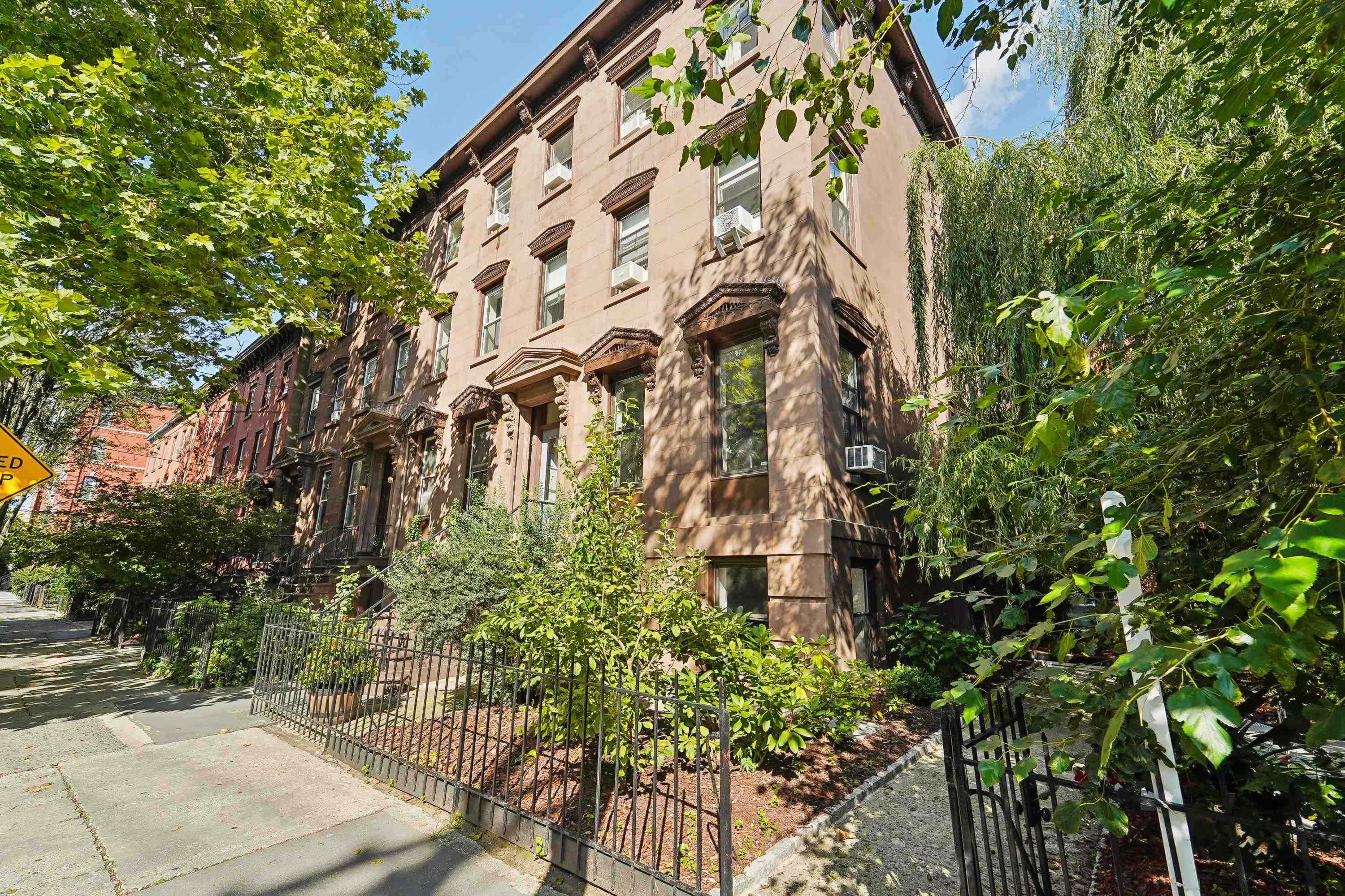 278 BARROW ST Unit: 4