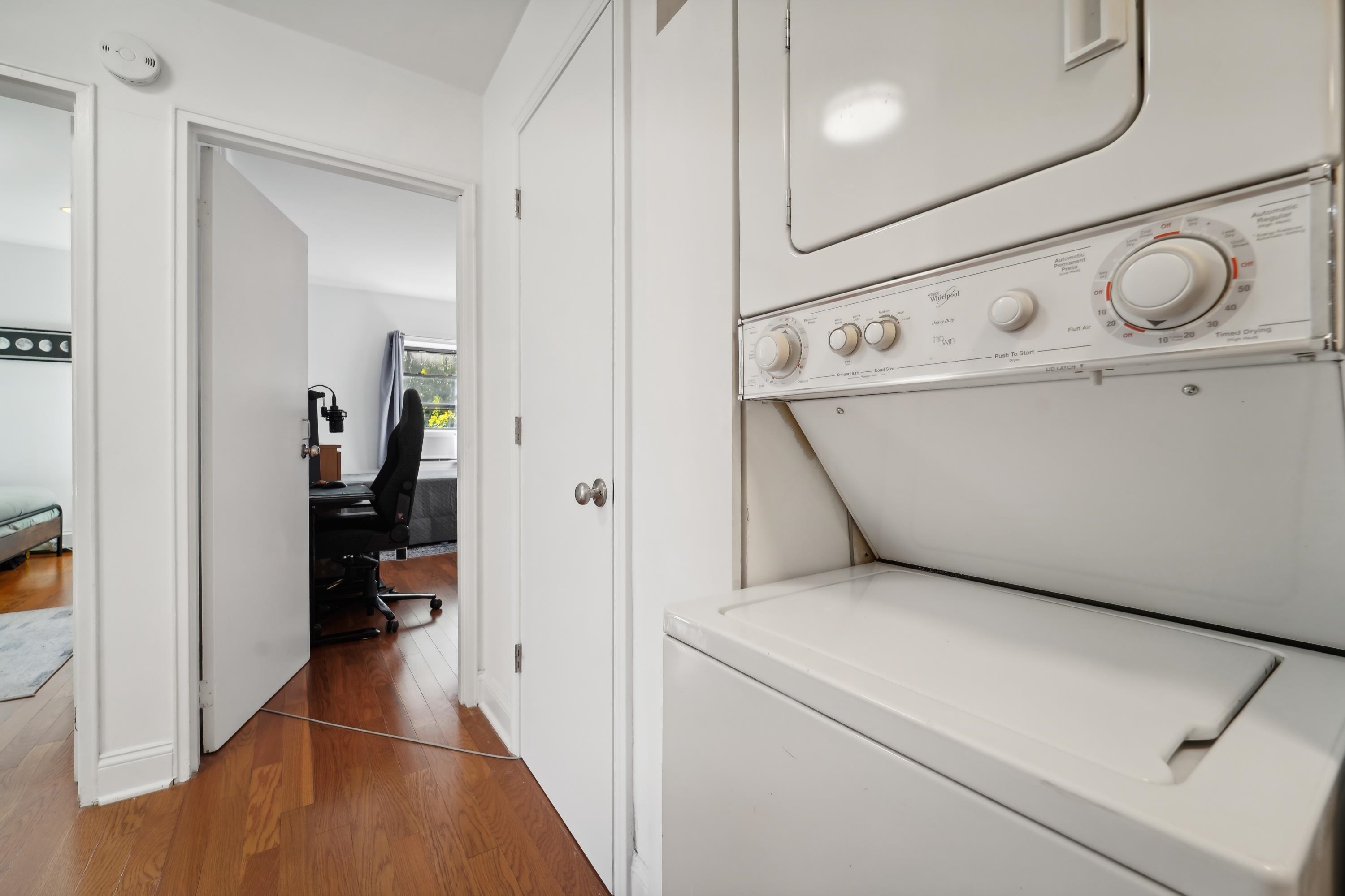 278 BARROW ST Unit: 4