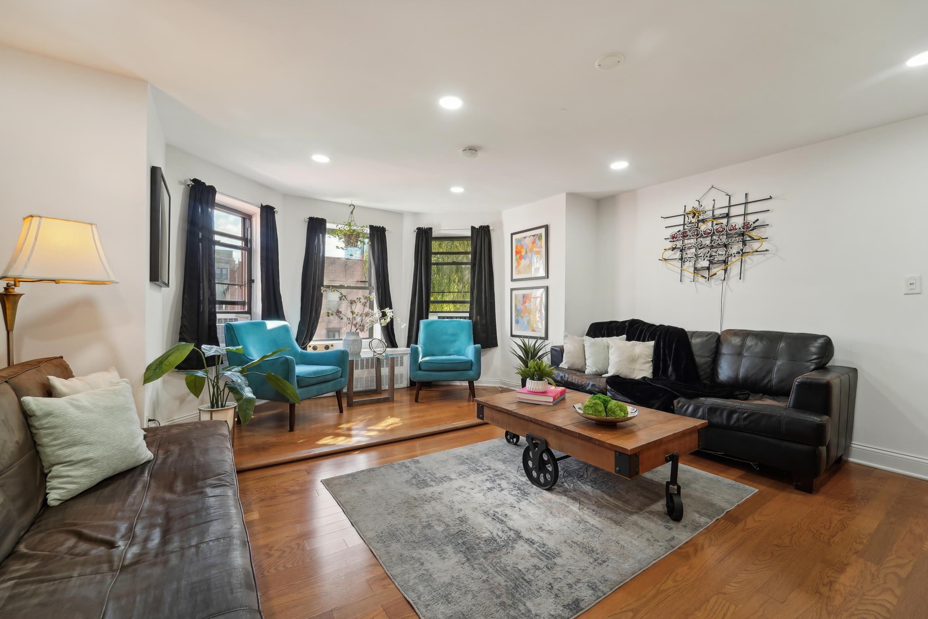 278 BARROW ST Unit: 4