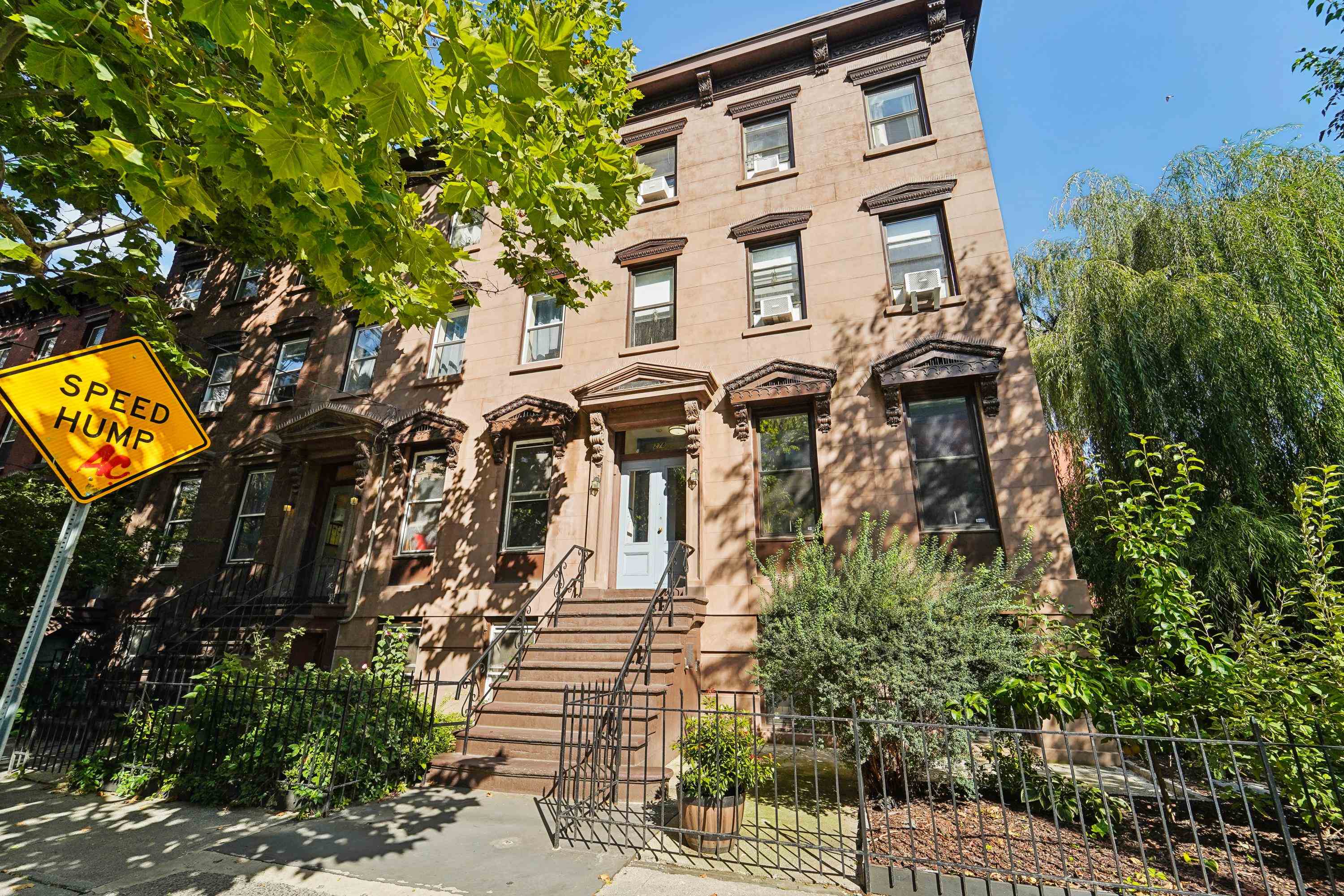 278 BARROW ST Unit: 4