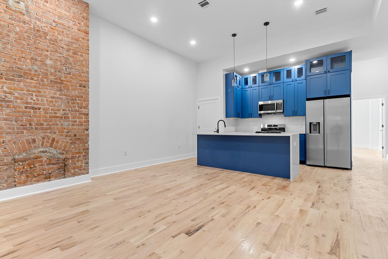 1205 NEW YORK AVE Unit: 1