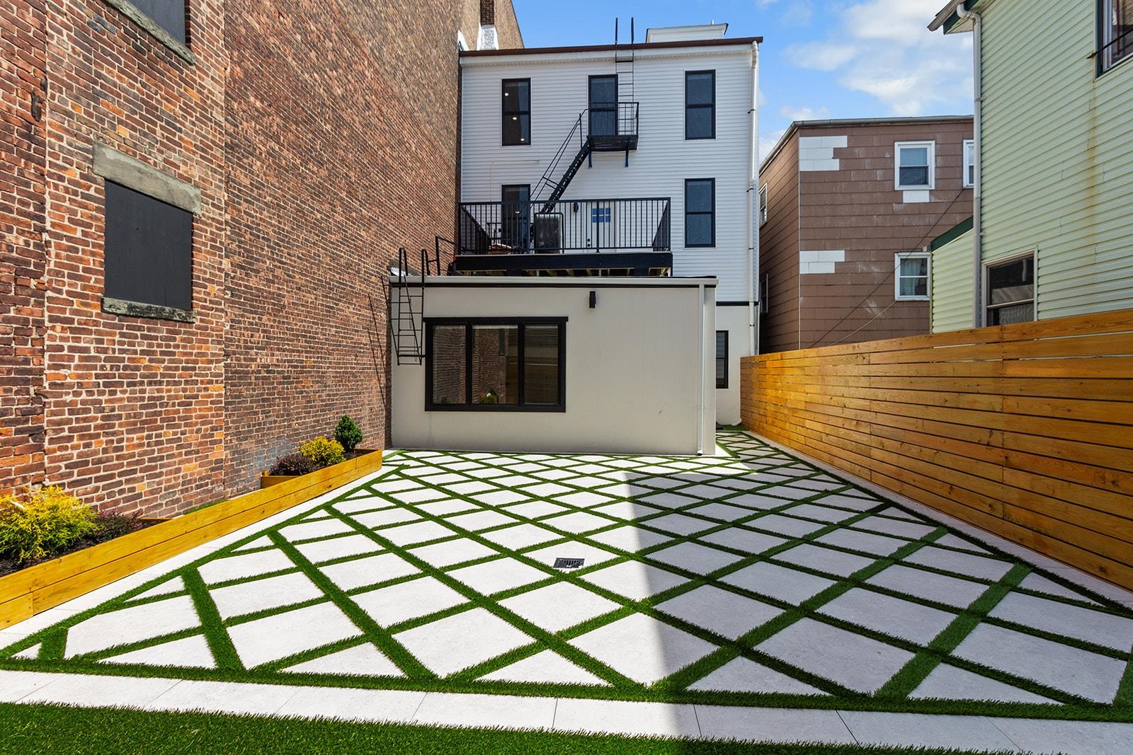 1205 NEW YORK AVE Unit: 1