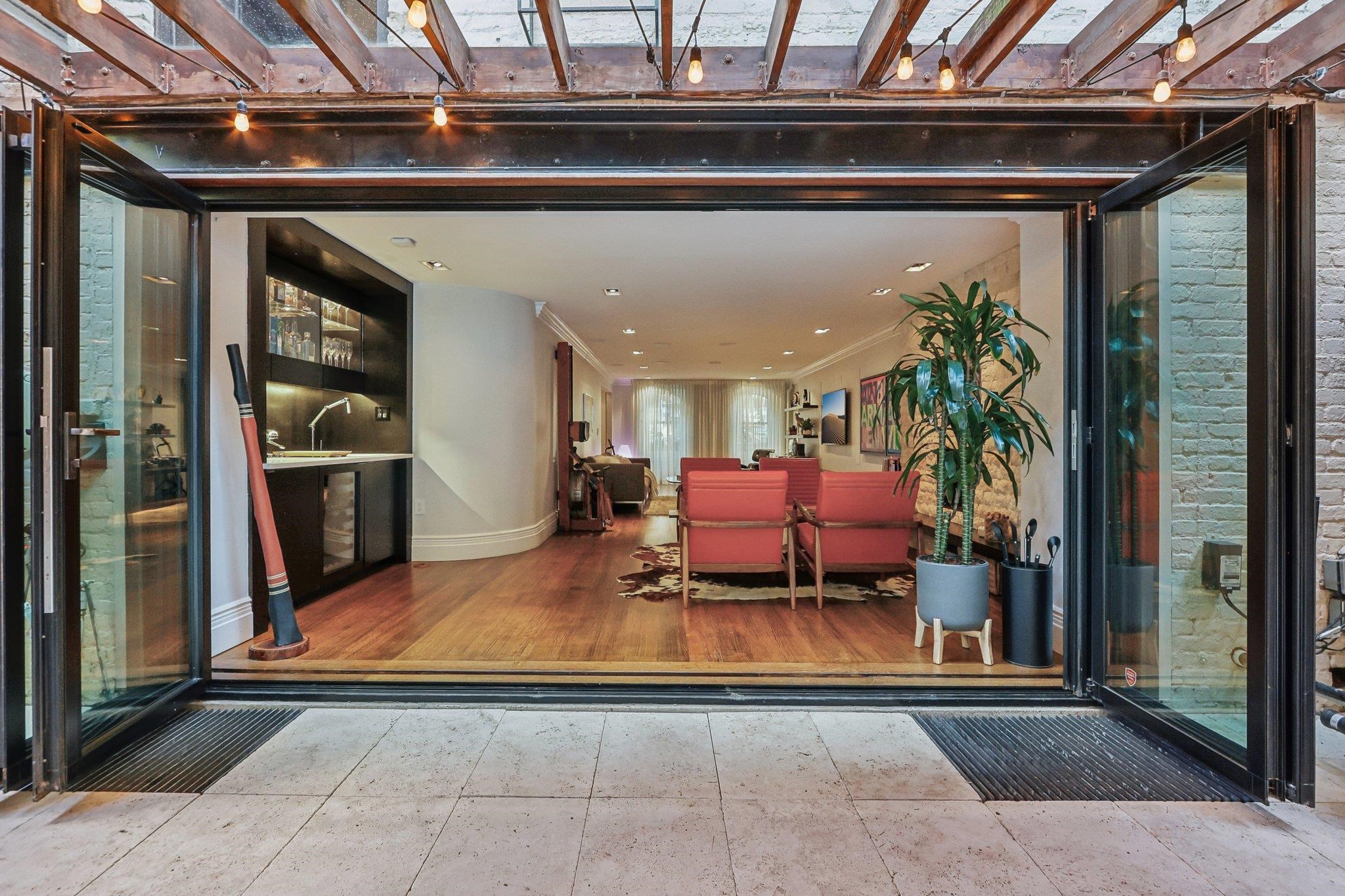 309 VARICK ST
