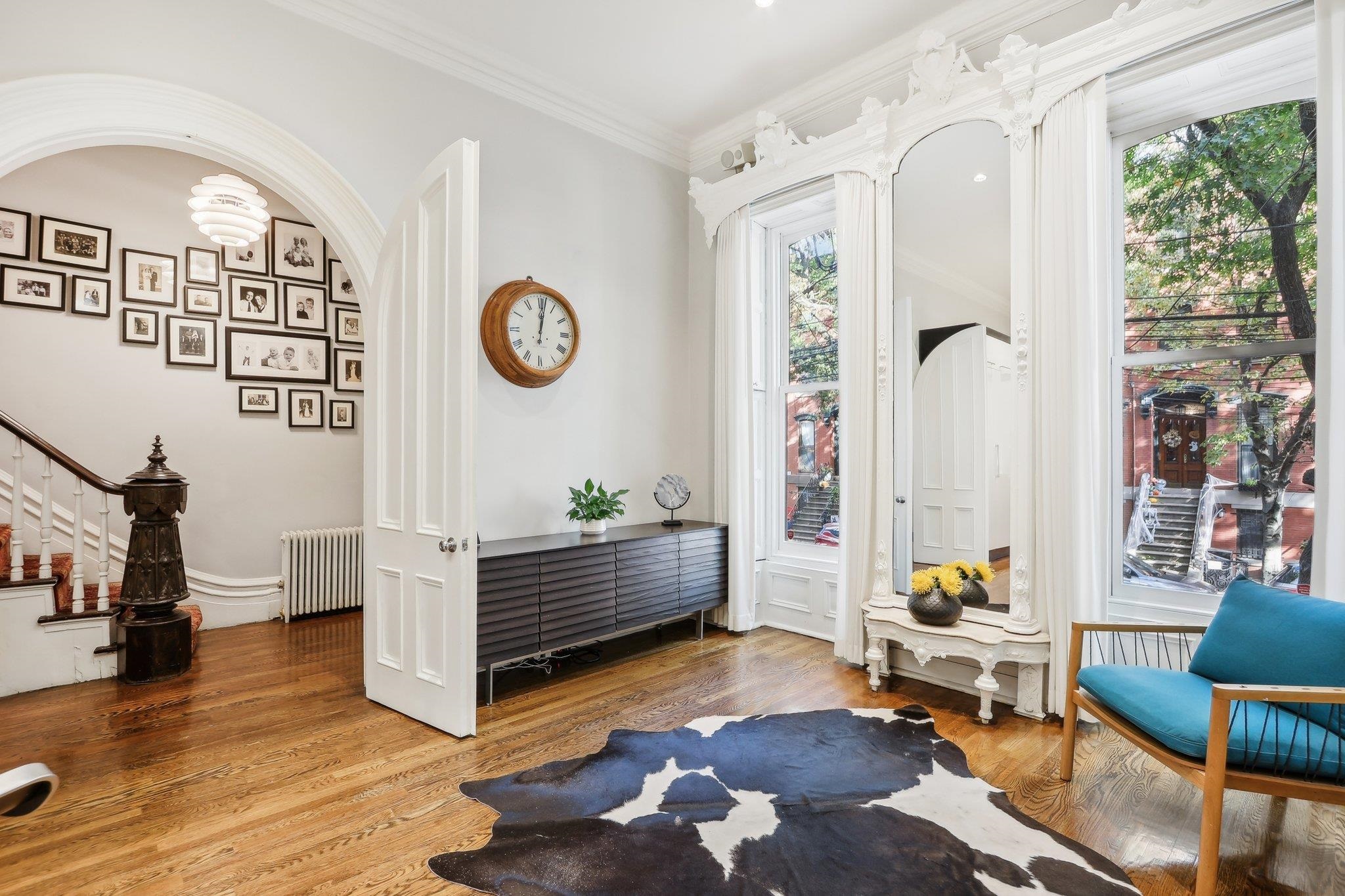 309 VARICK ST