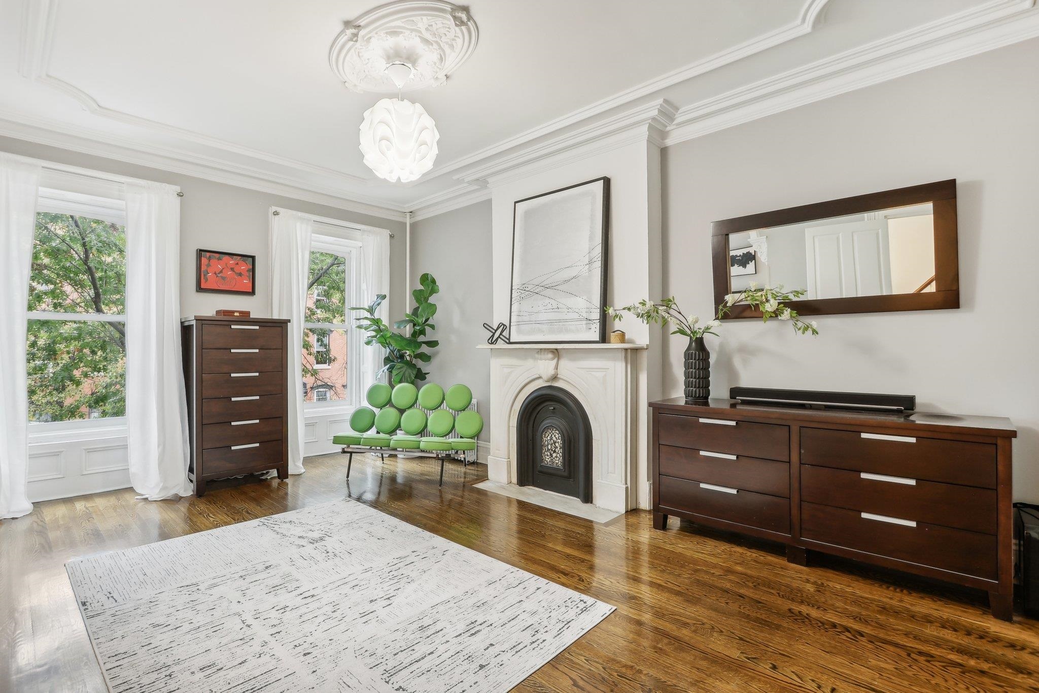 309 VARICK ST