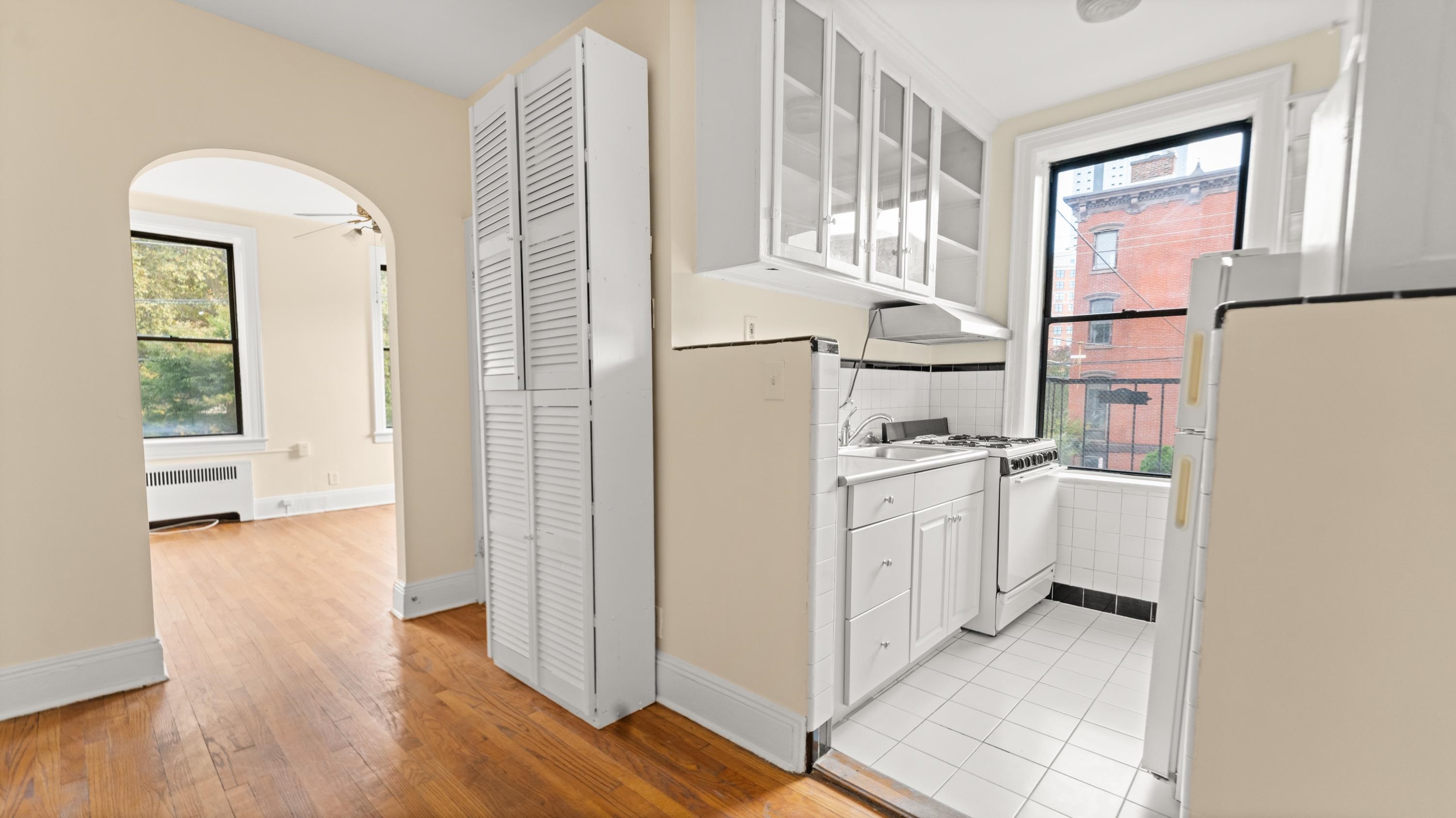 457 JERSEY AVE Unit: 2F