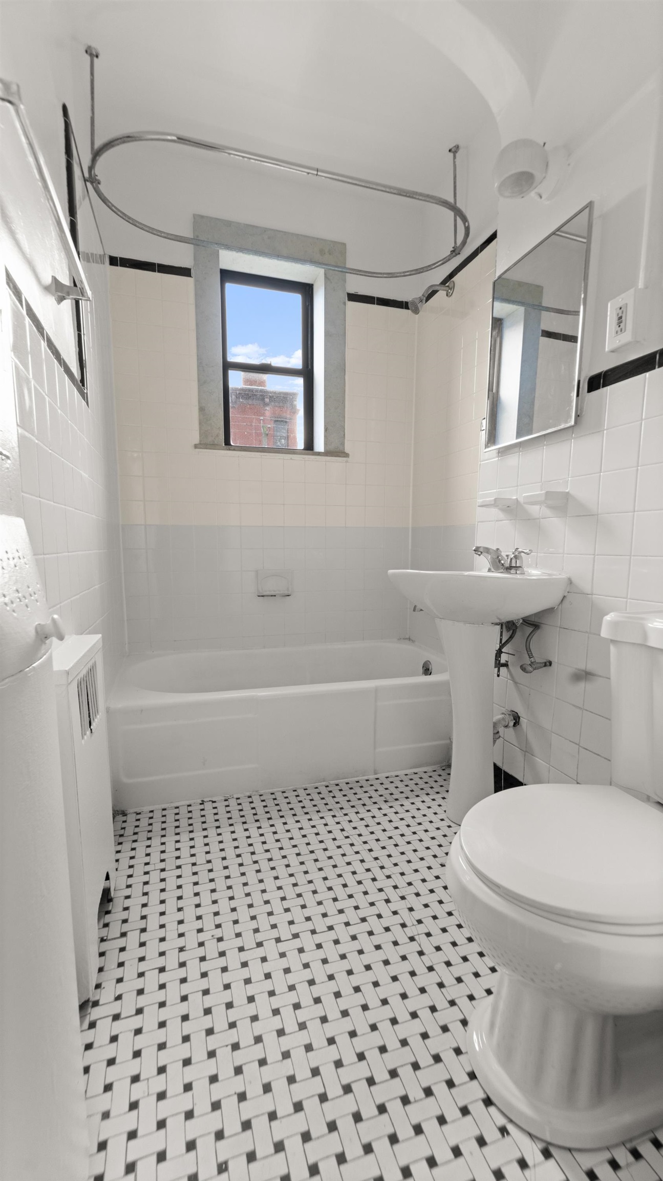 457 JERSEY AVE Unit: 2F