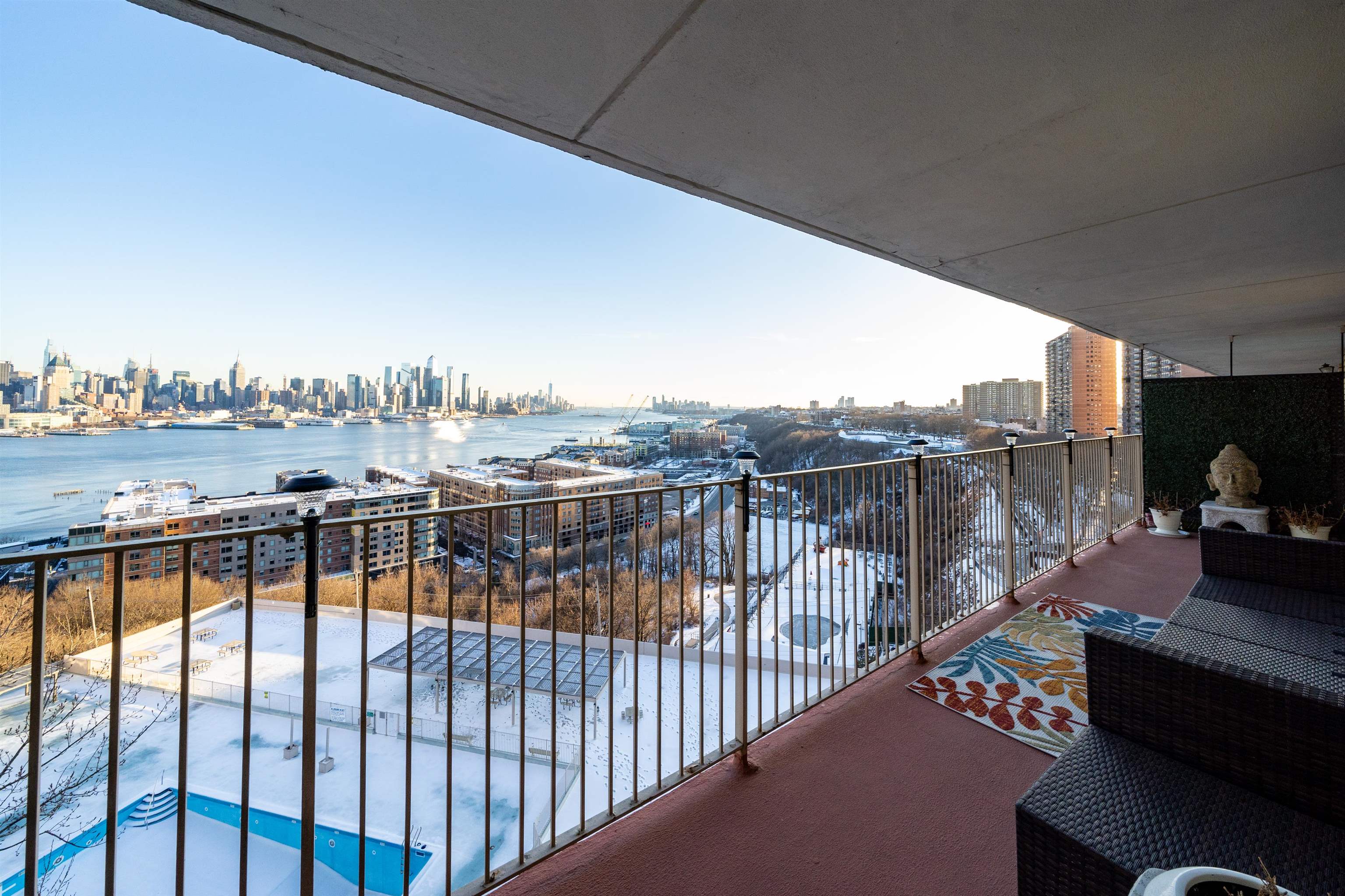 6040 BLVD EAST Unit: 9D