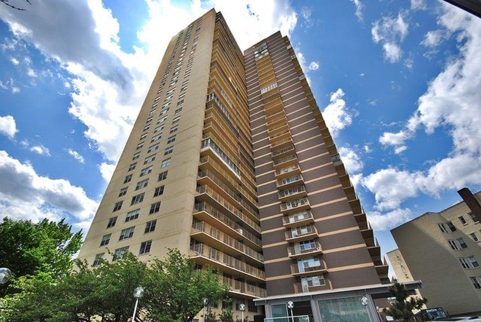 6040 BLVD EAST Unit: 9D