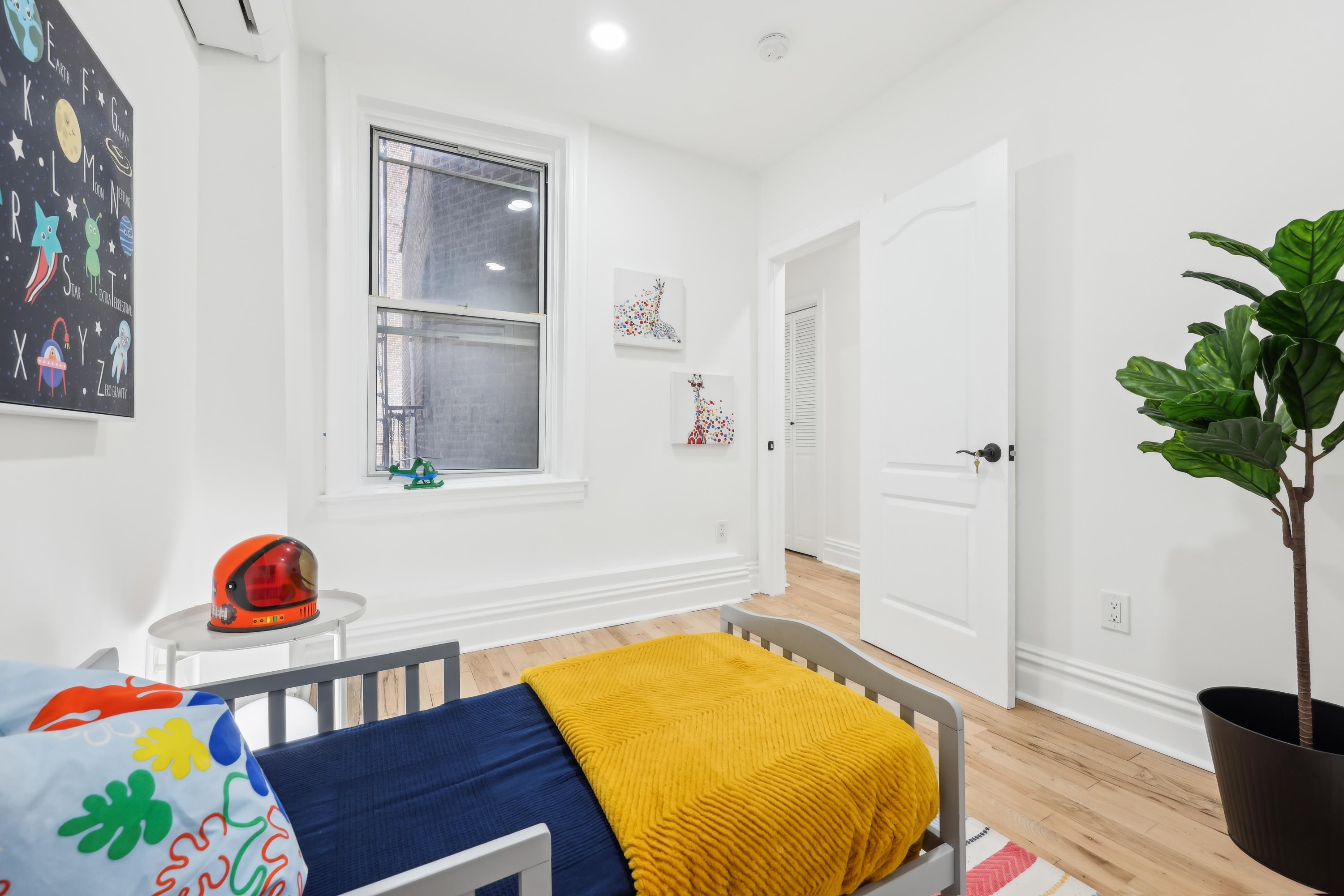 217 WARREN ST Unit: 2