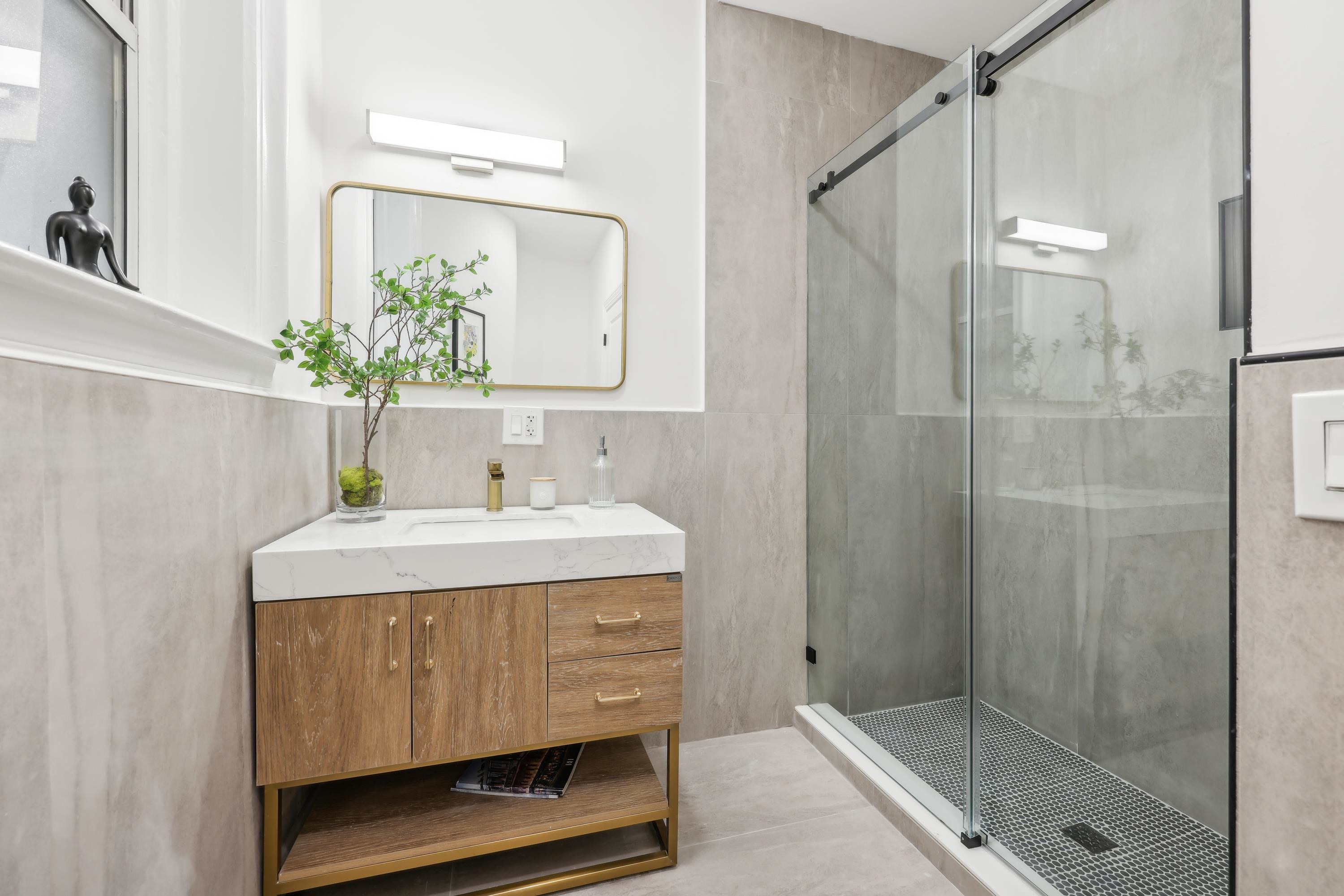 217 WARREN ST Unit: 2