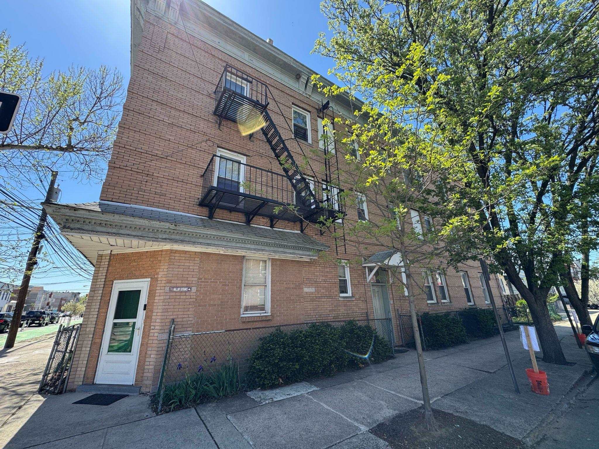 111 MALLORY AVE Unit: #7