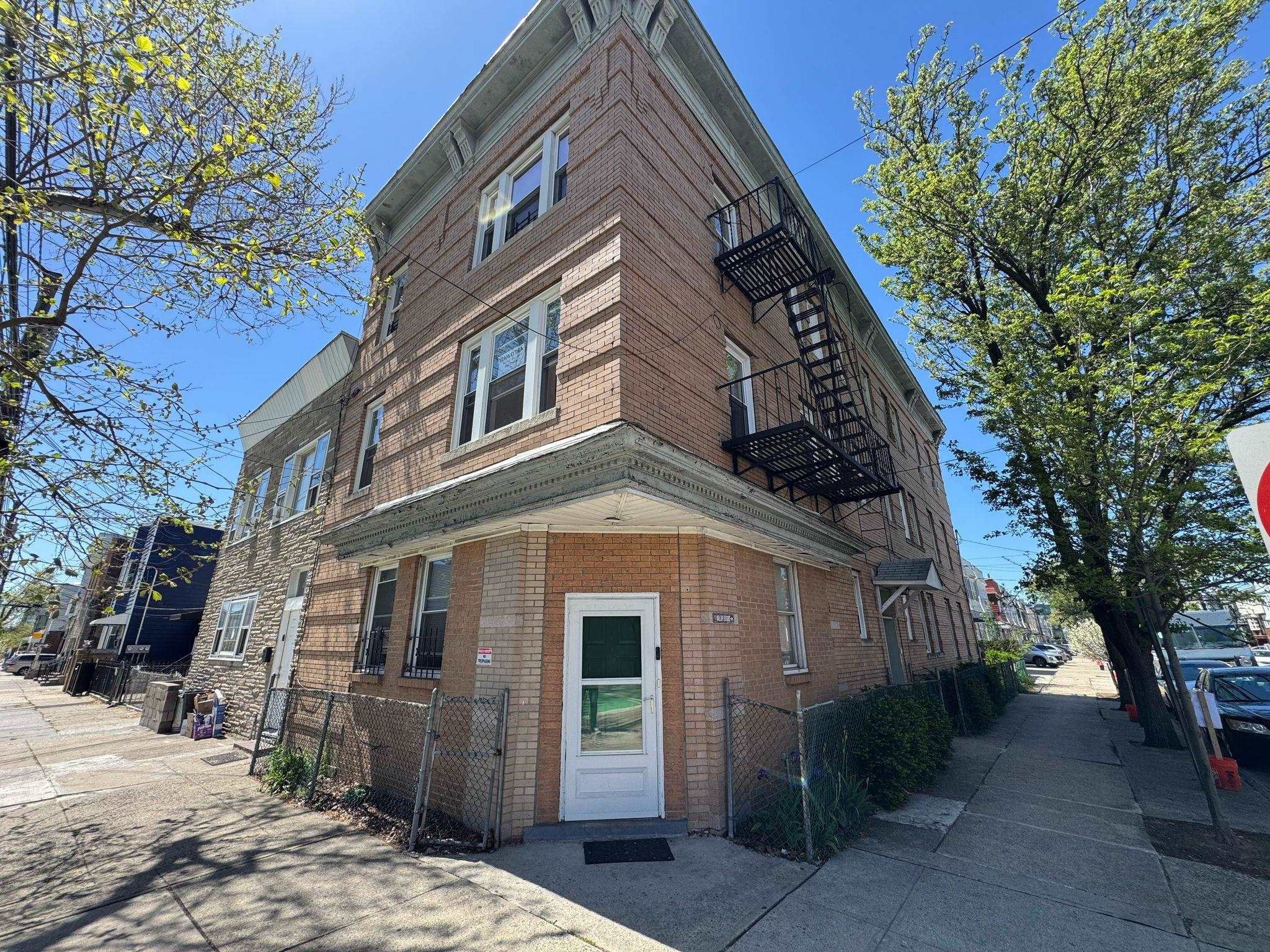 111 MALLORY AVE Unit: #7