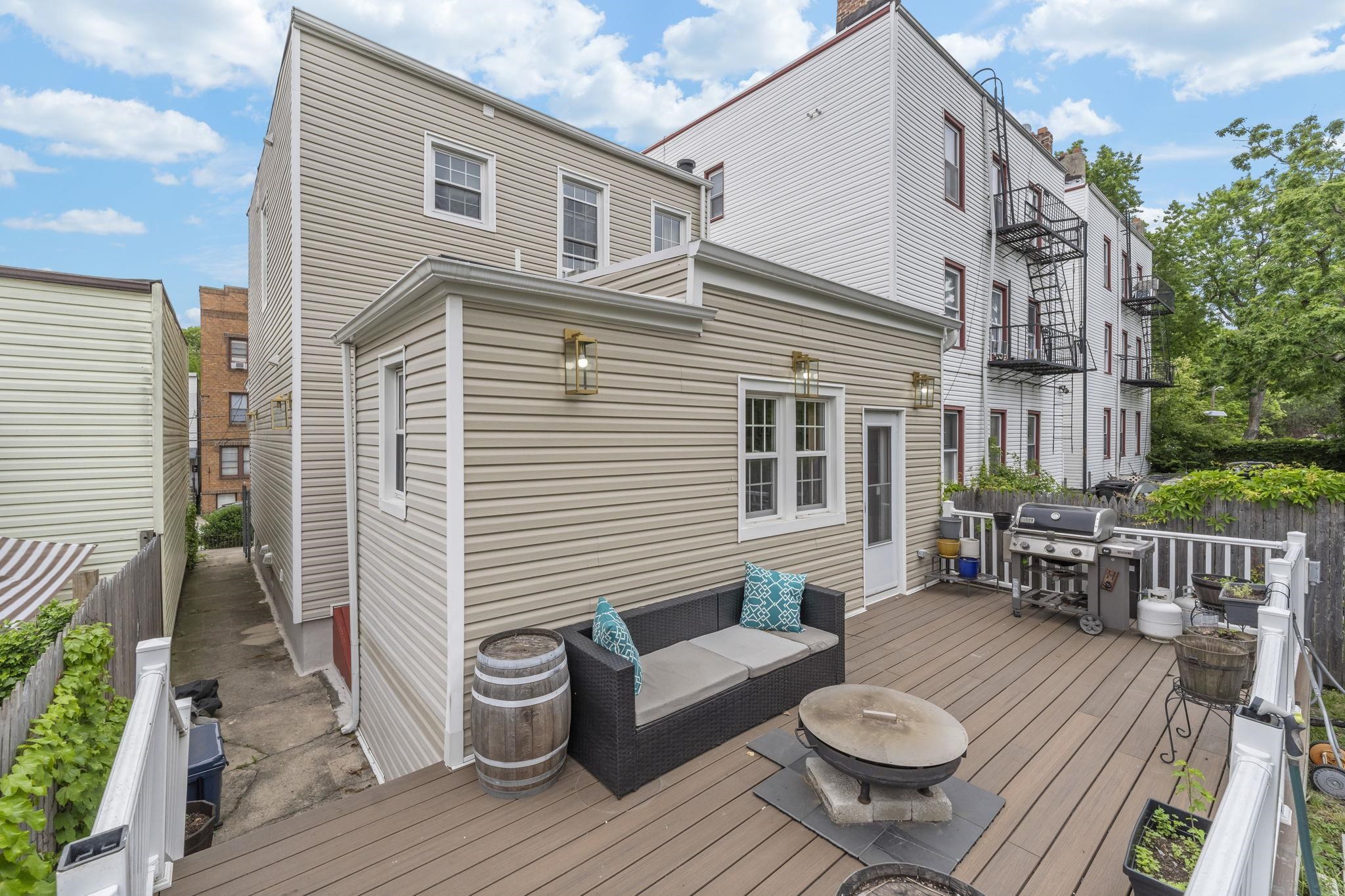 22 BELVIDERE AVE