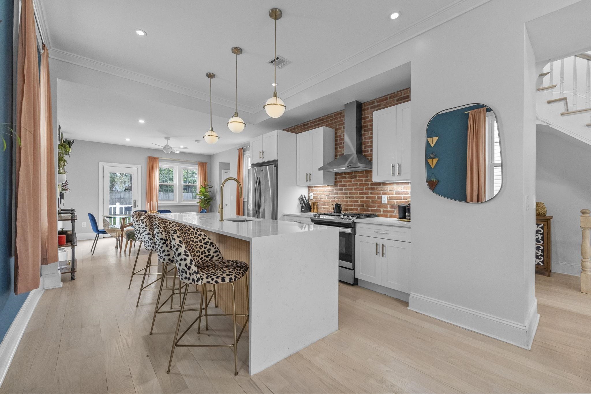 22 BELVIDERE AVE