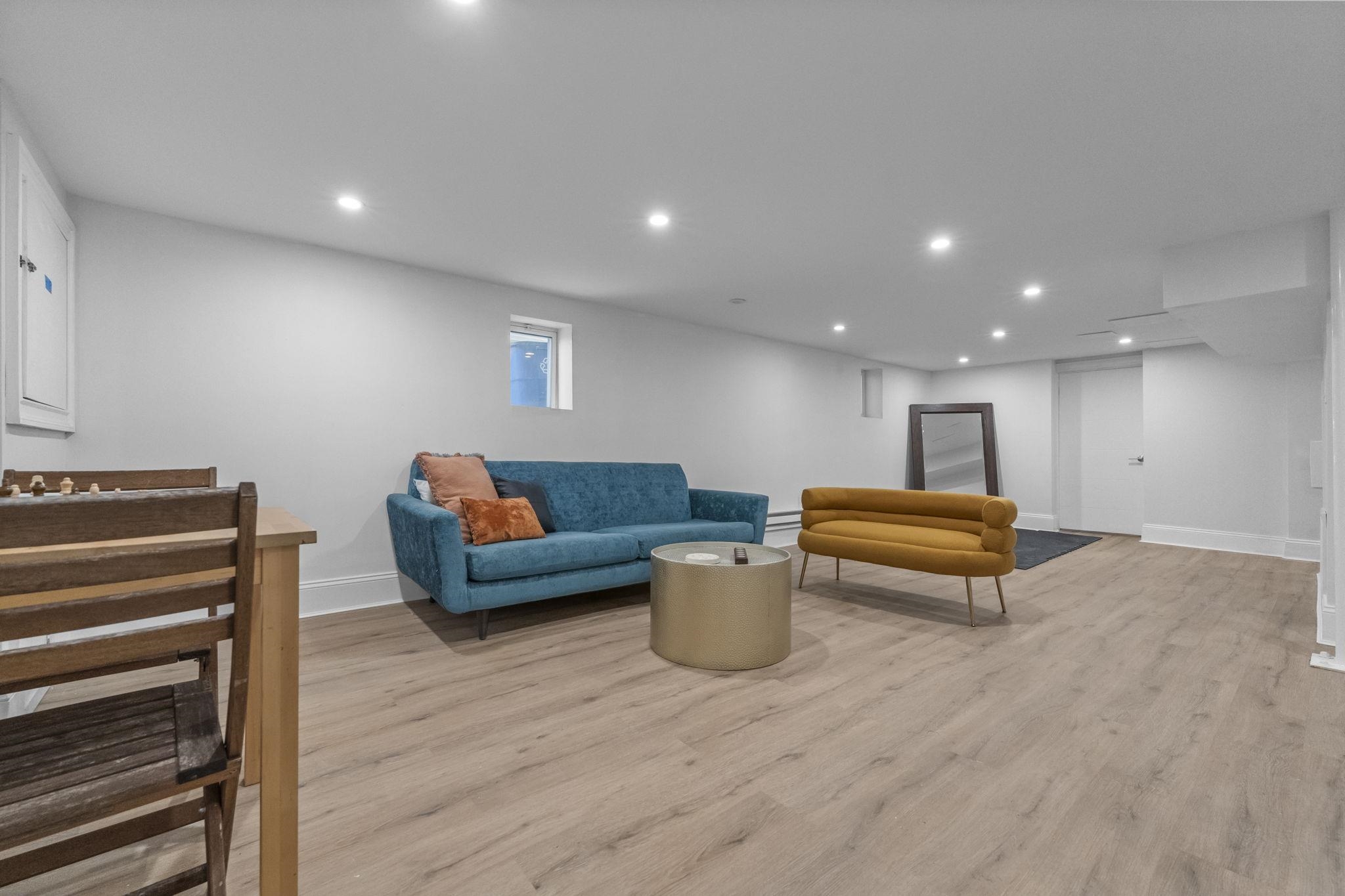 22 BELVIDERE AVE