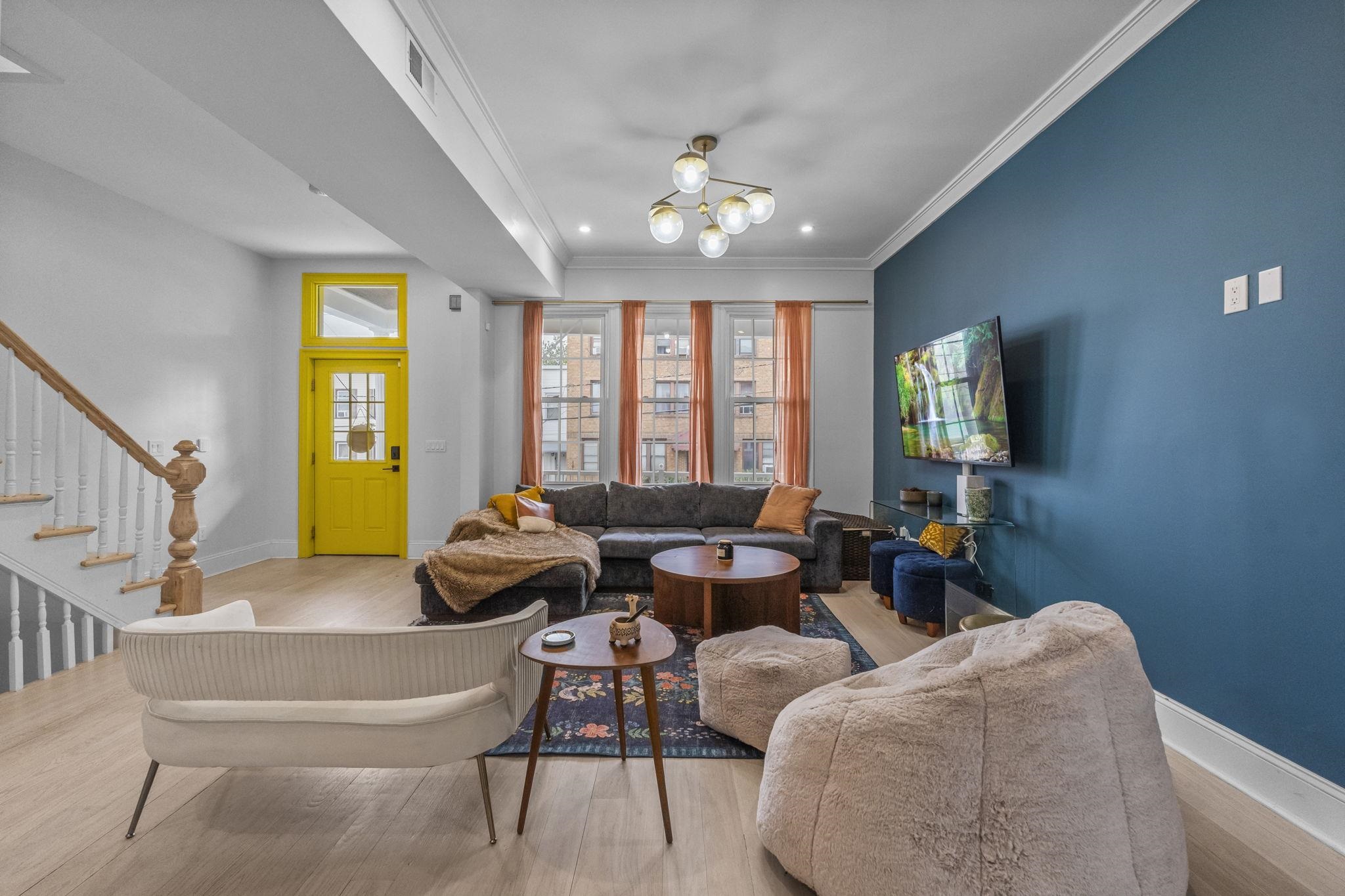 22 BELVIDERE AVE