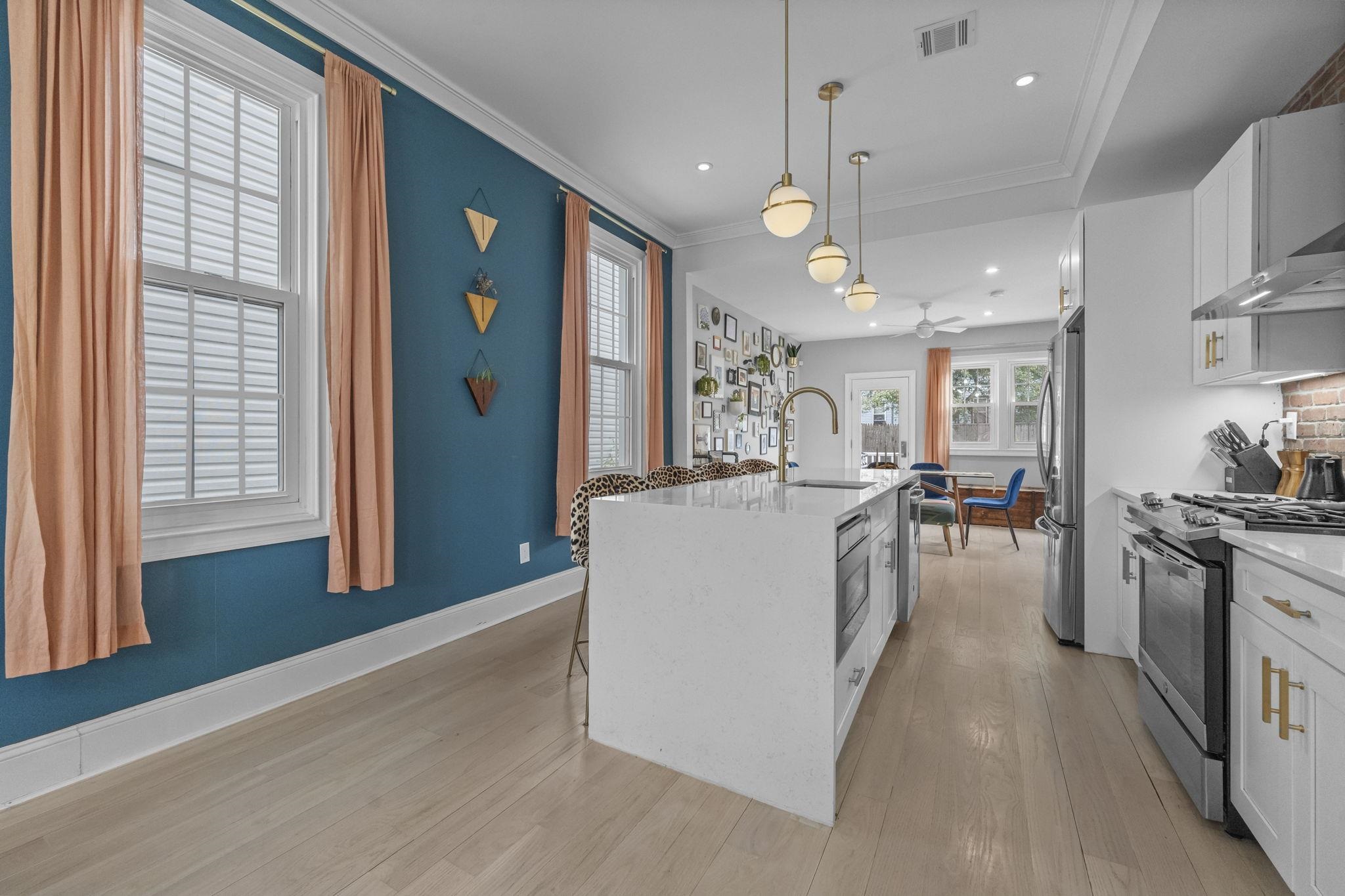 22 BELVIDERE AVE