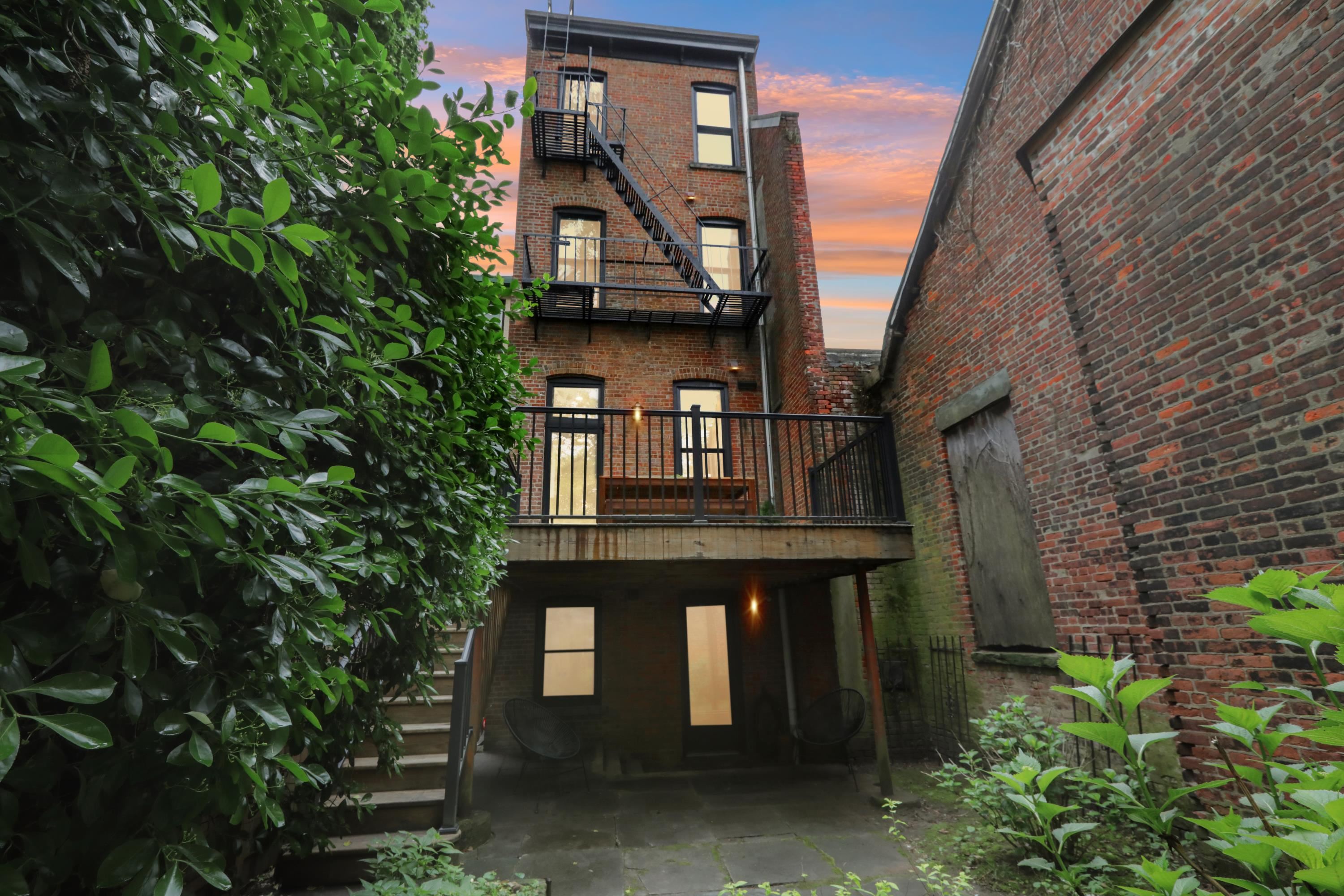 254 4TH ST