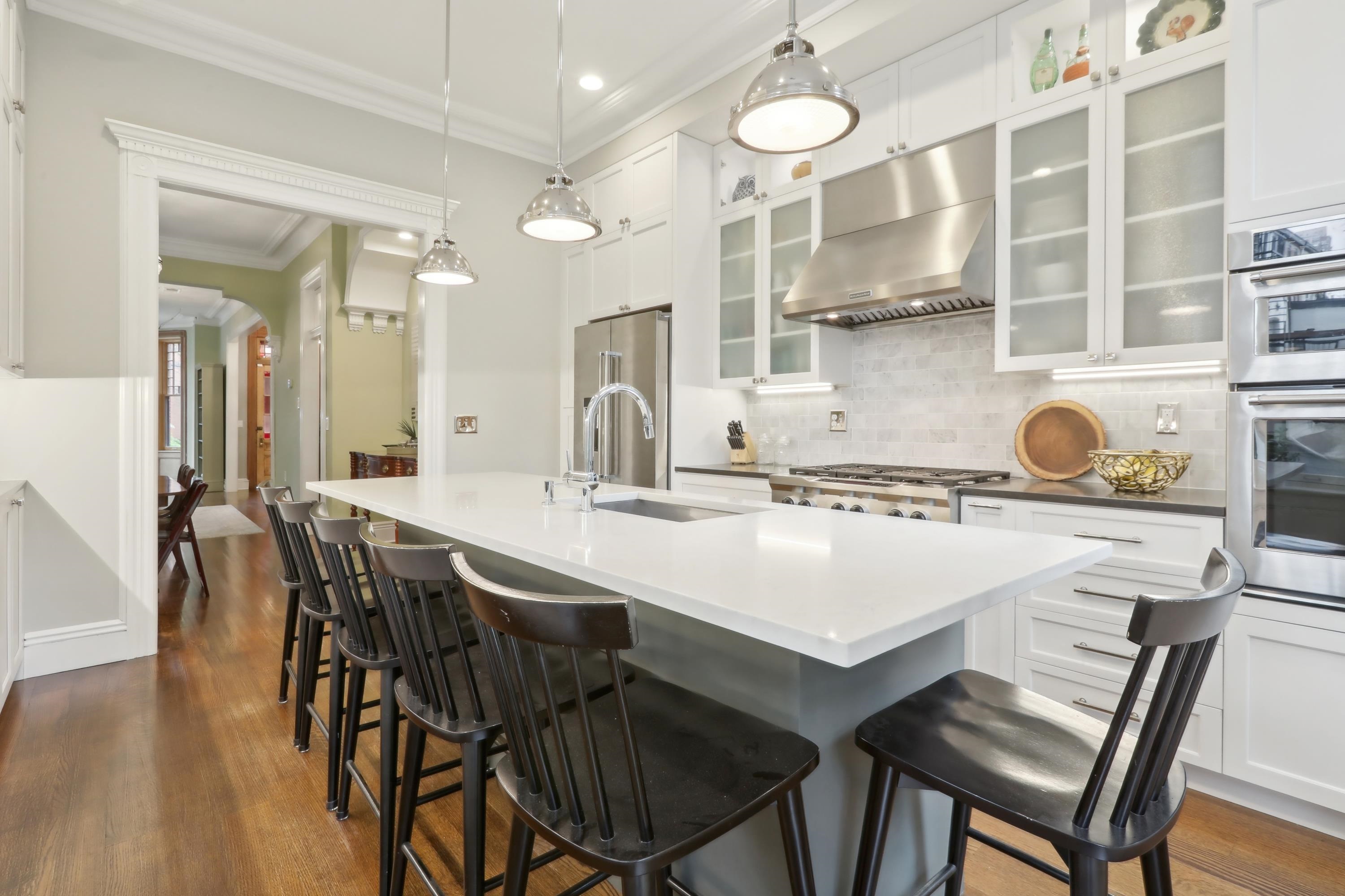 254 4TH ST