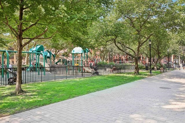 254 4TH ST