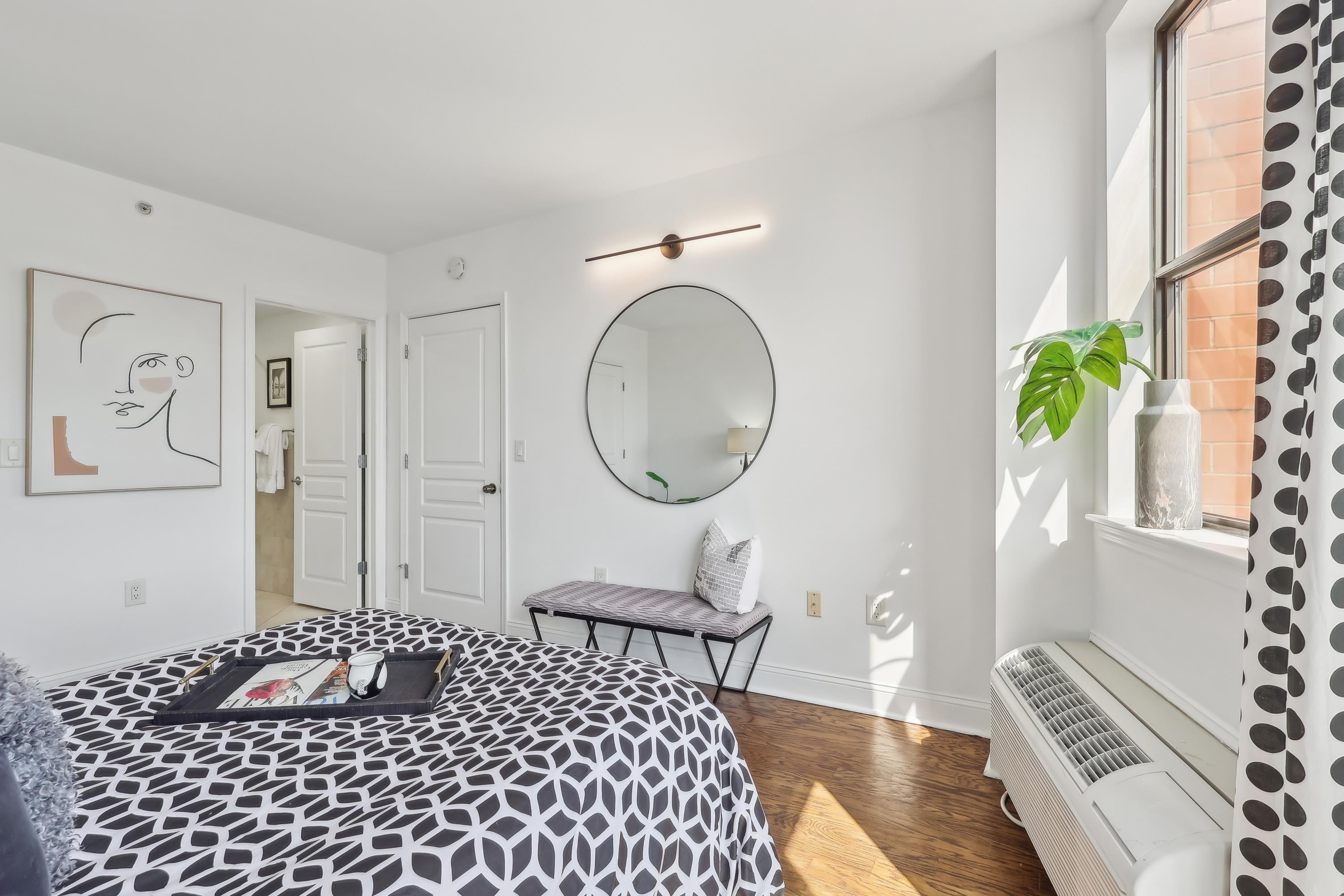 4301 PARK AVE Unit: 8B